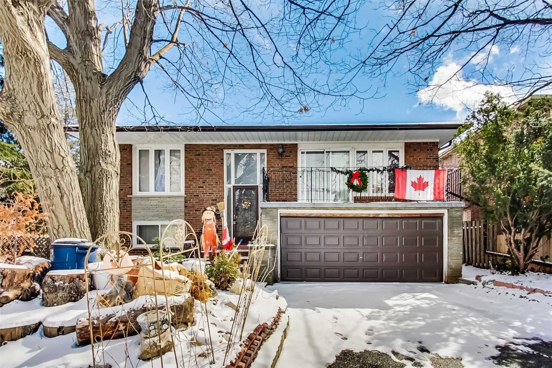 7 Riverside Drive, Toronto W05, ON M9L 1J1