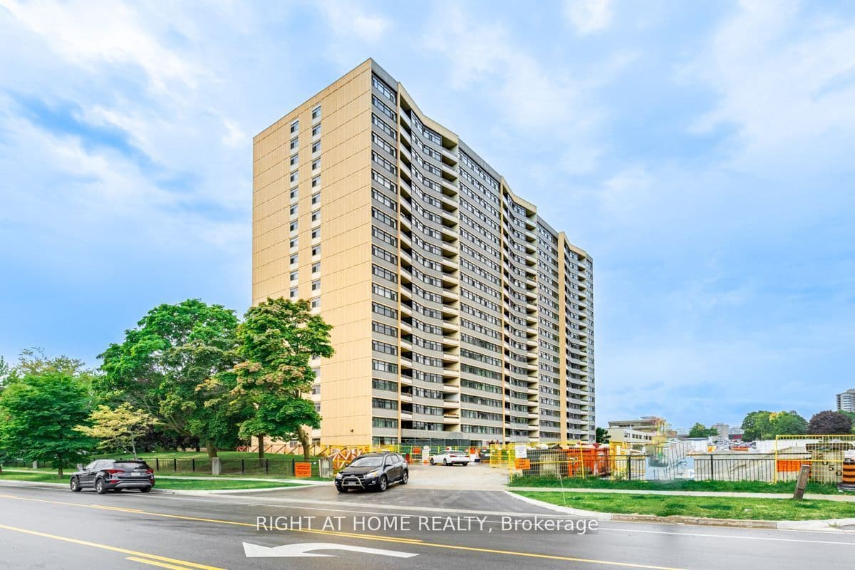 2050 Bridletowne Circle 1610, Toronto E05, ON M1W 2V5