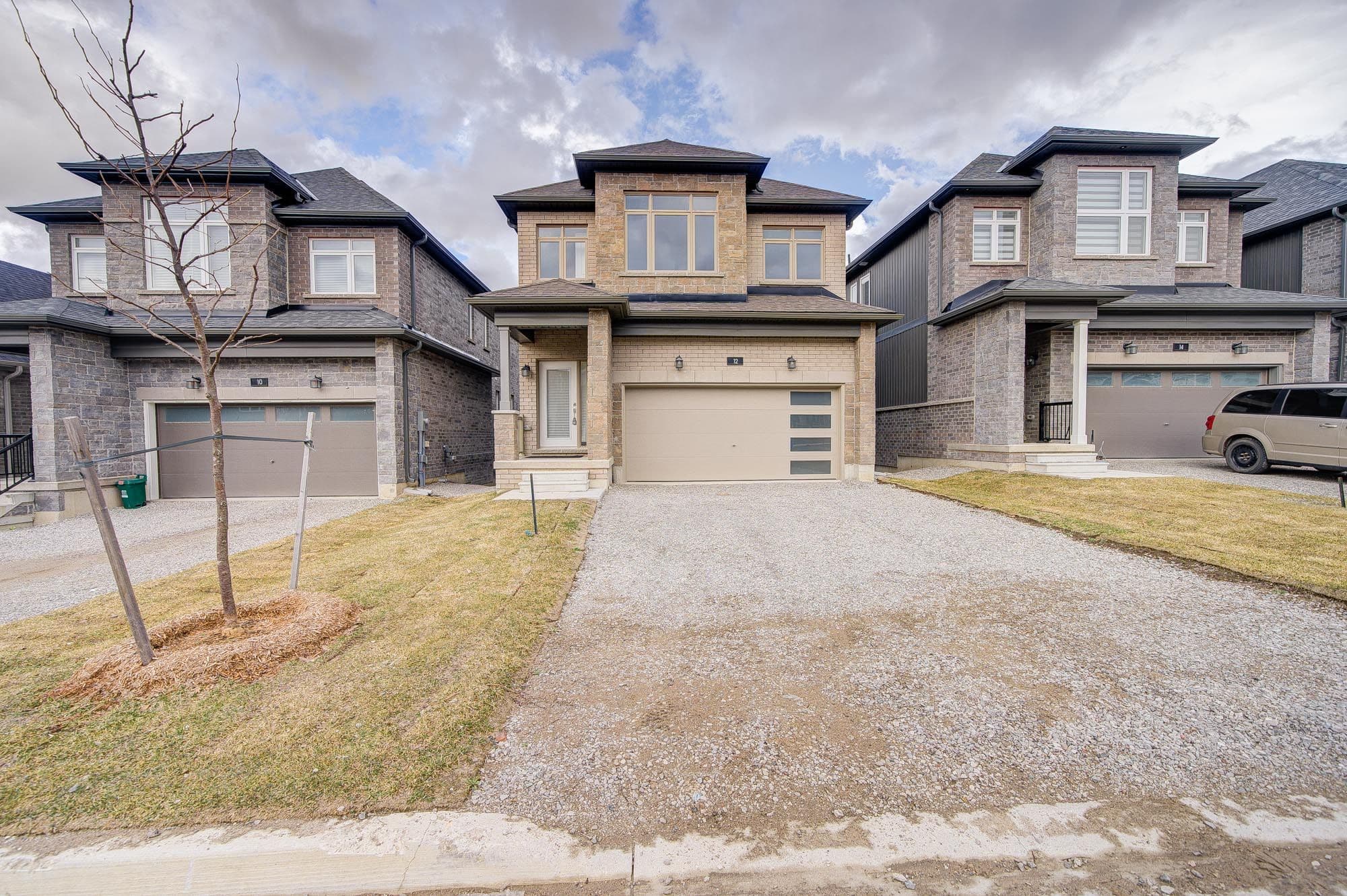 12 Barnyard Trail, Barrie, ON L9J 0Y1