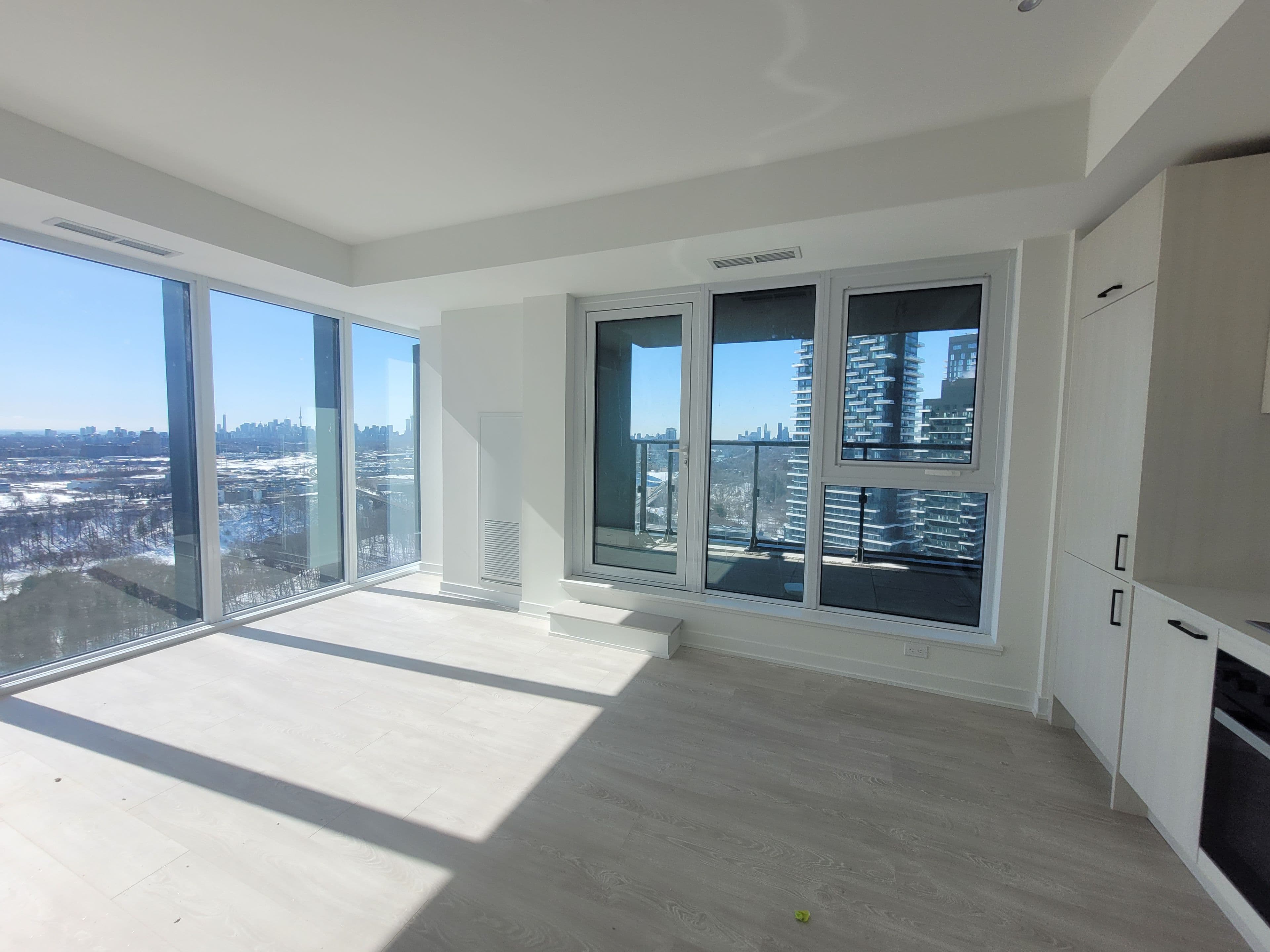 1 Quarrington Lane 2403, Toronto C13, ON M3C 0S4