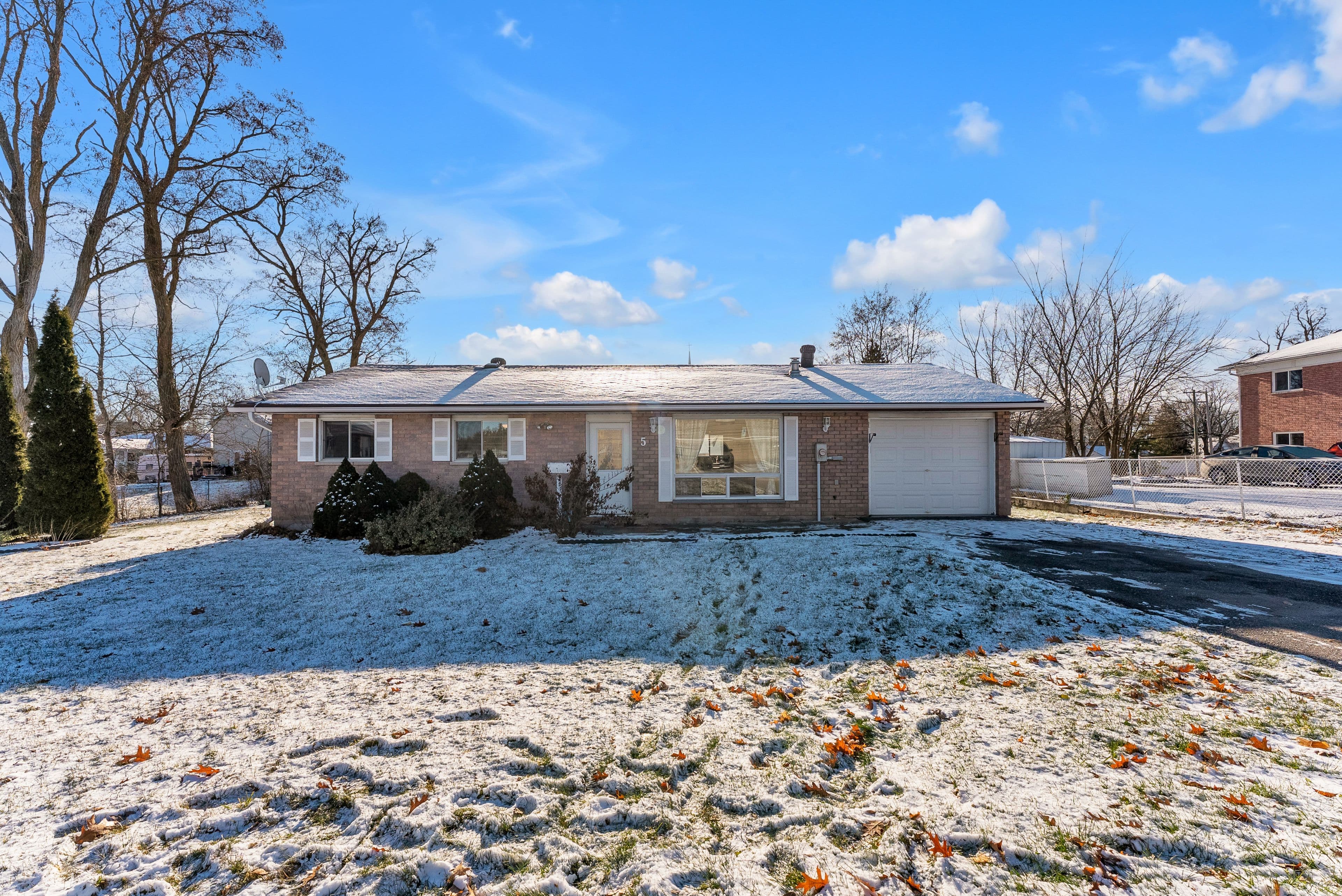 5 Crawford Drive, Marmora and Lake, ON K0K 2M0