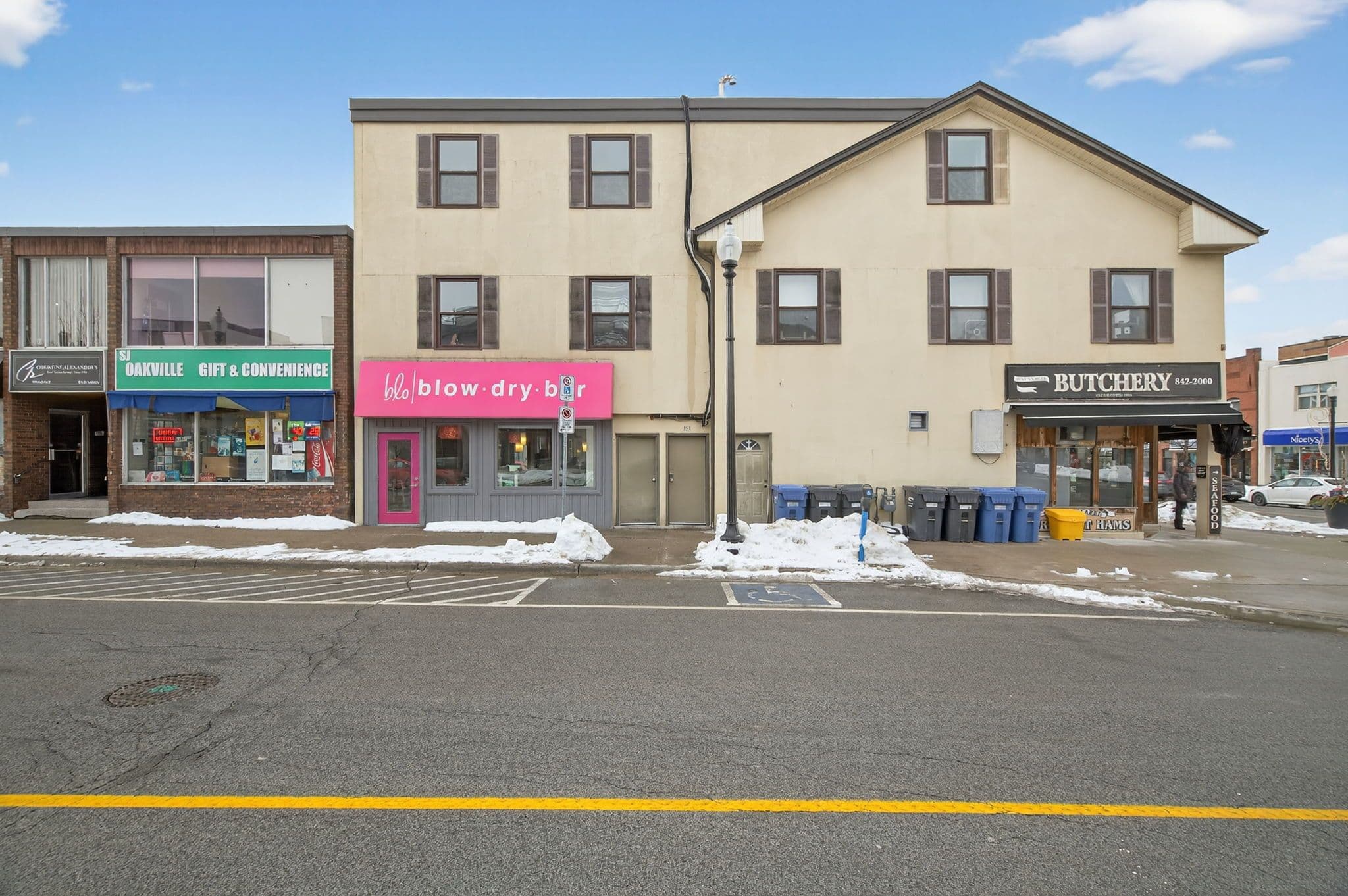 103 Thomas Street 104, Oakville, ON L6J 3A7