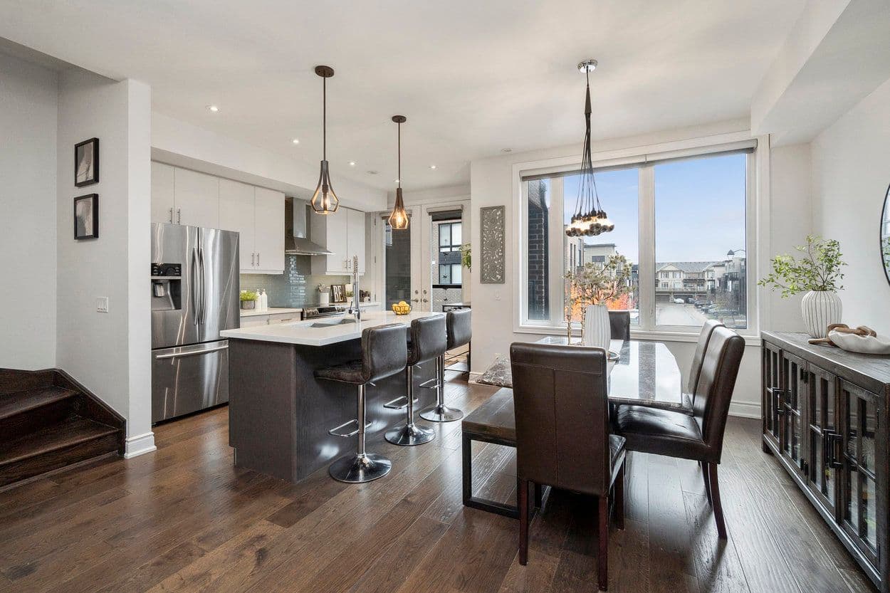 3076 Cascade Common, Oakville, ON L6H 0R7