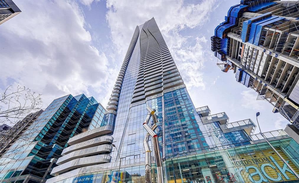 1 Bloor Street E 1401, Toronto C08, ON M4W 1A9