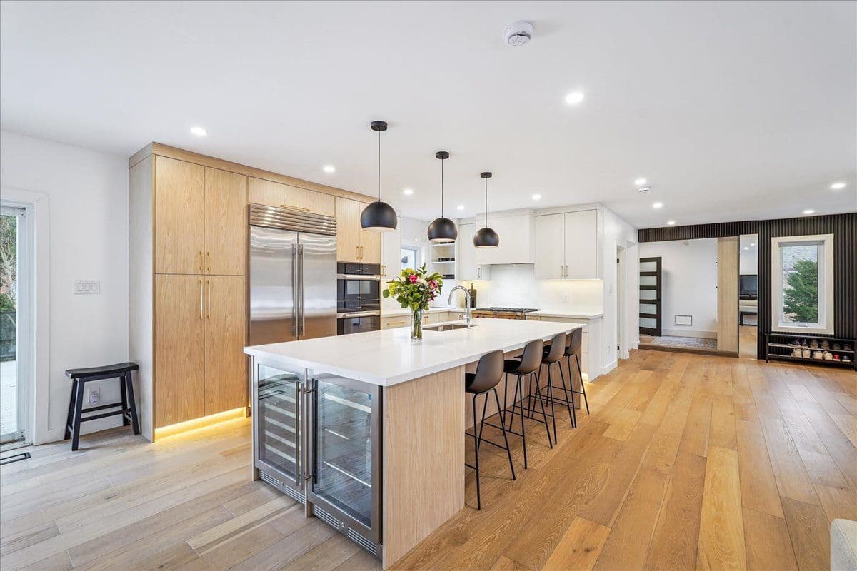 2090 Stonehouse Crescent, Mississauga, ON L5H 3J1