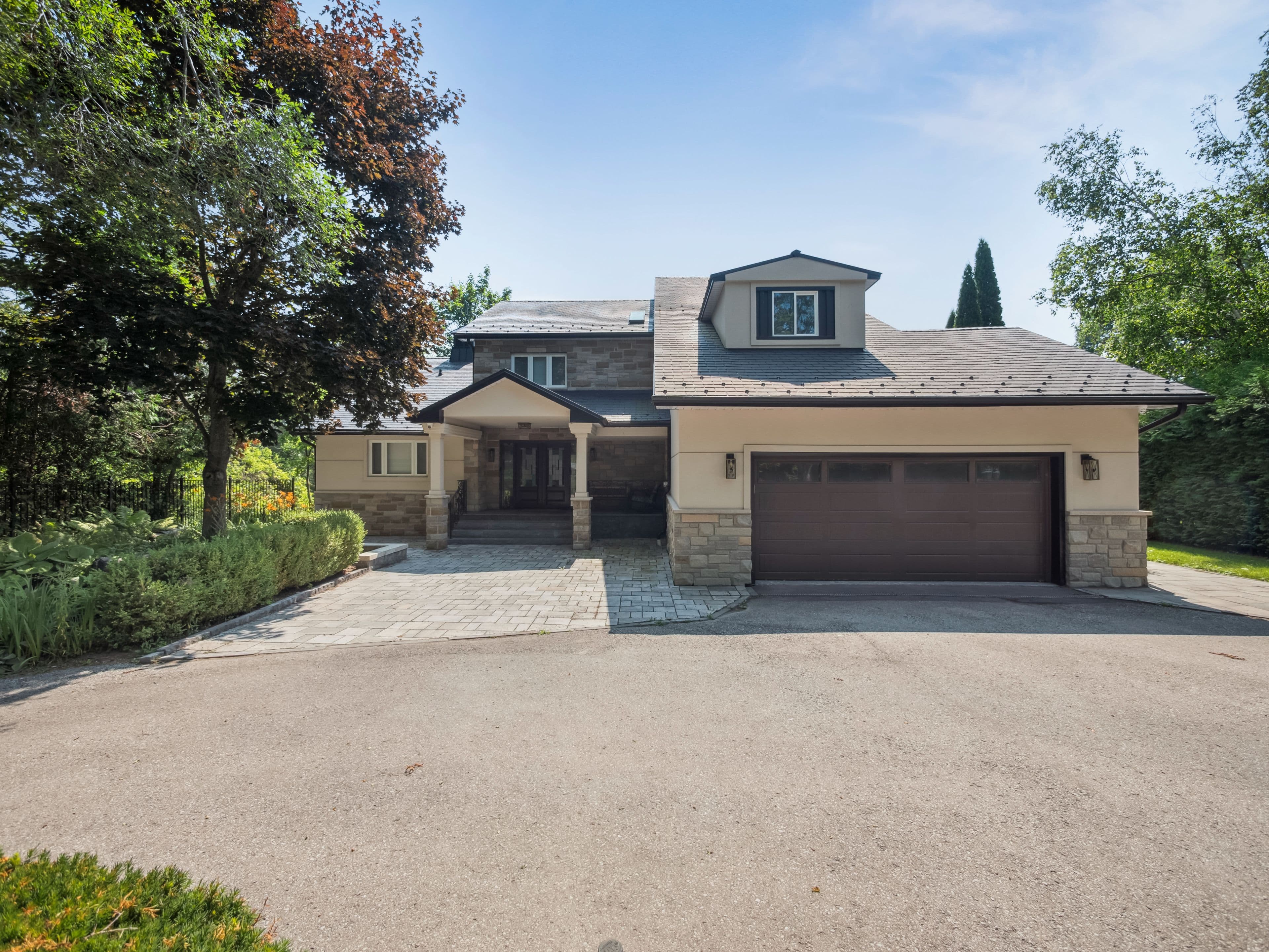 109 Woodriver Bend, Georgina, ON L0E 1R0