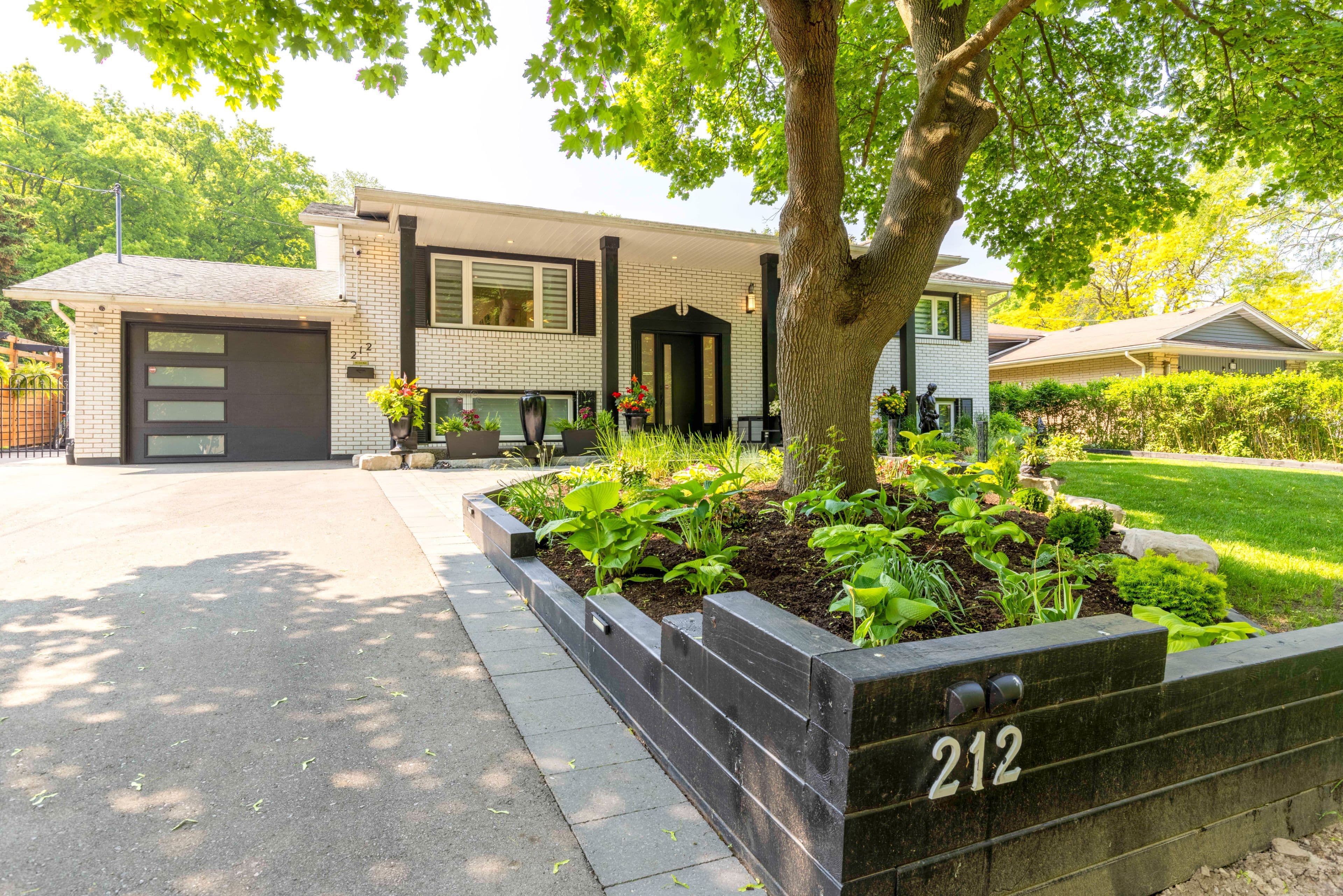 212 Lockhart Drive, St. Catharines, ON L2T 1X1