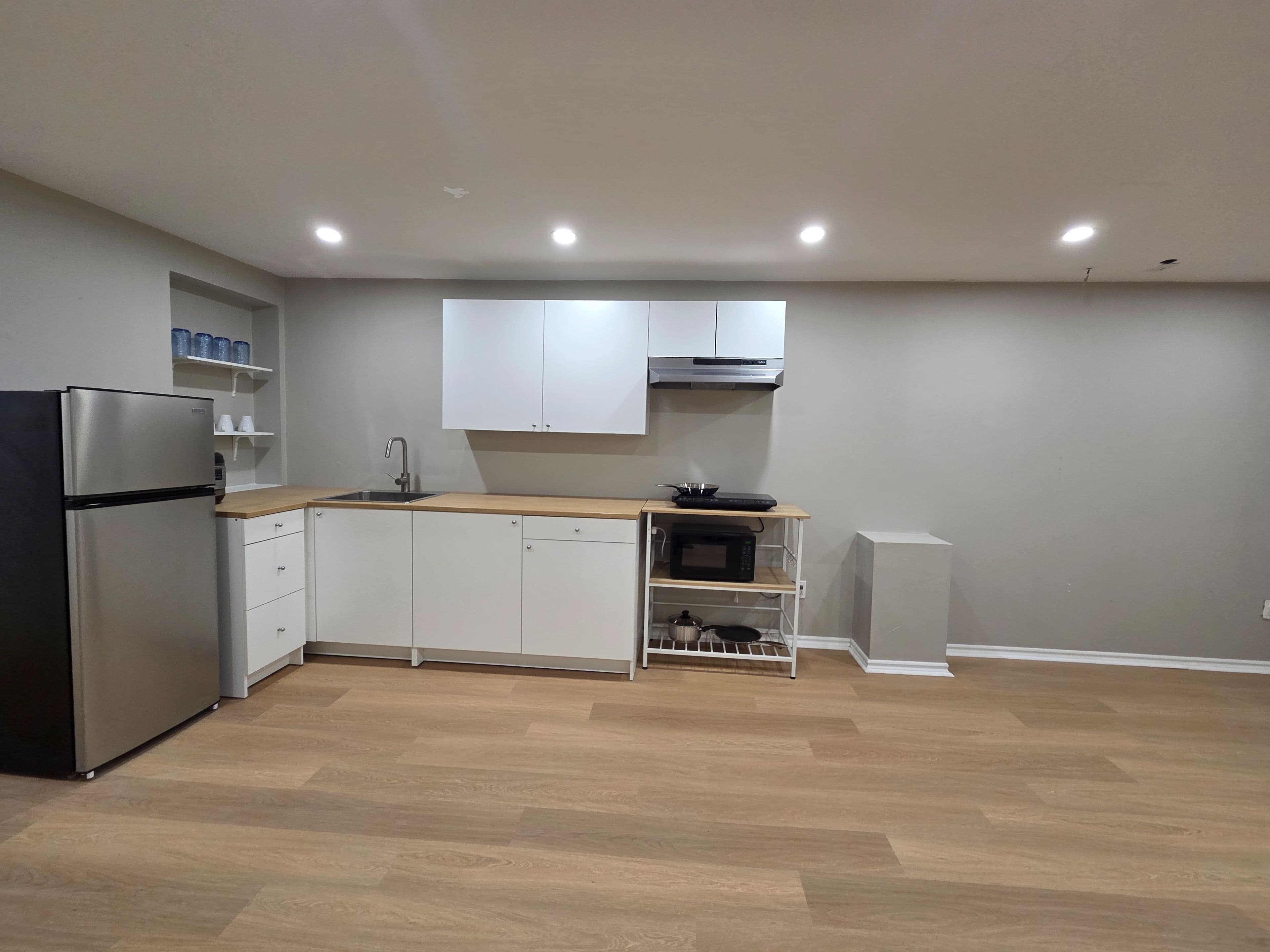 971 Ledbury Crescent BSMT, Mississauga, ON L5V 2R3