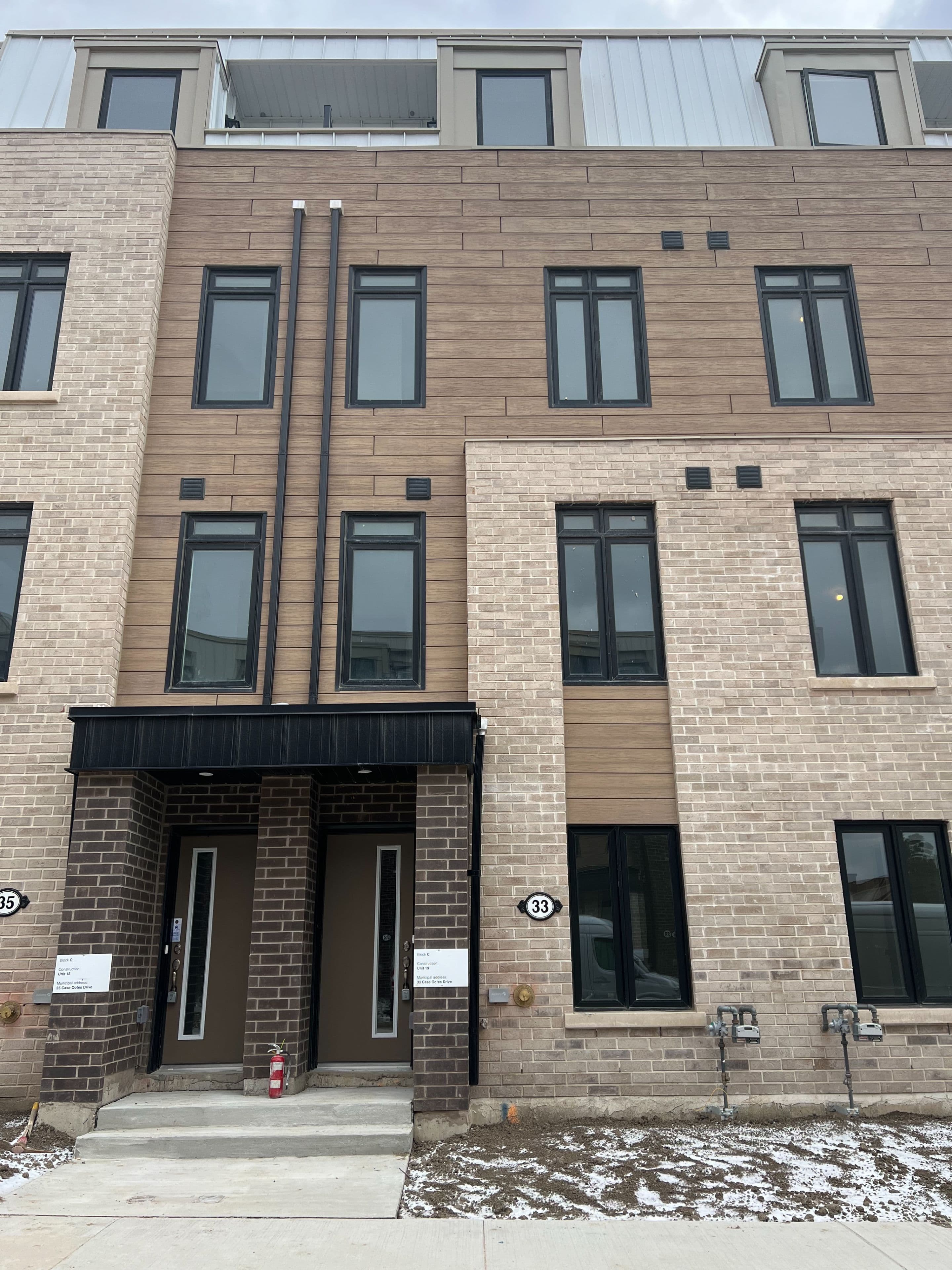 33 Case Ootes Drive, Toronto C13, ON M4A 0C1