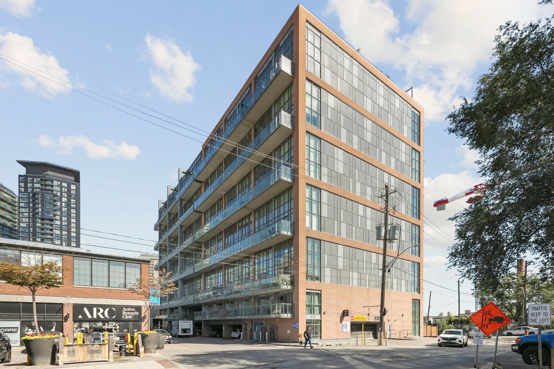 5 Hanna Avenue 438, Toronto C01, ON M6K 0B3