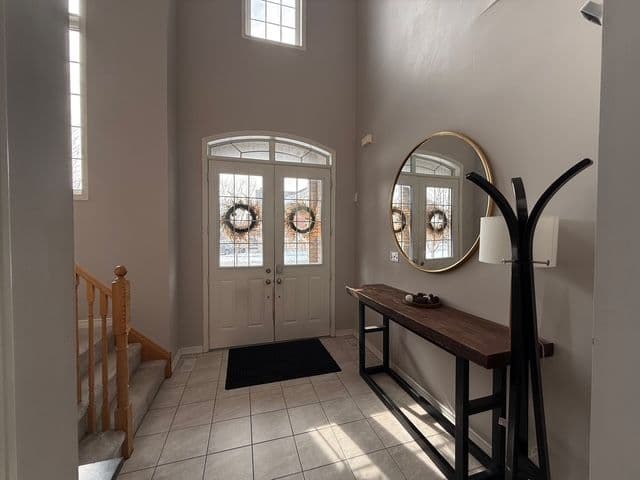 2489 Bandsman Crescent W, Oshawa, ON L1L 0M1