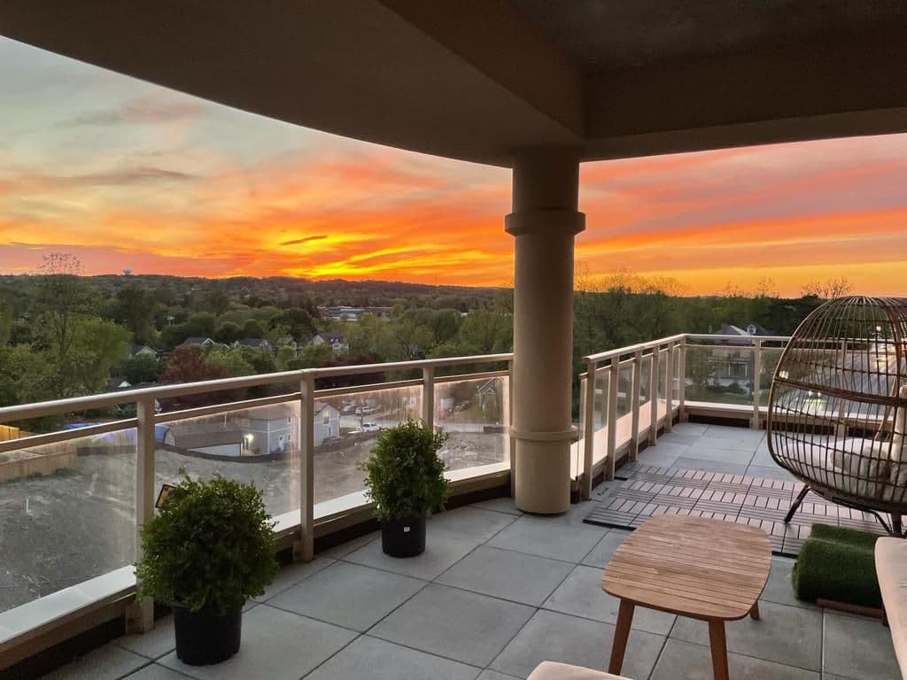 15277 Yonge Street 503, Aurora, ON L4G 1Y3