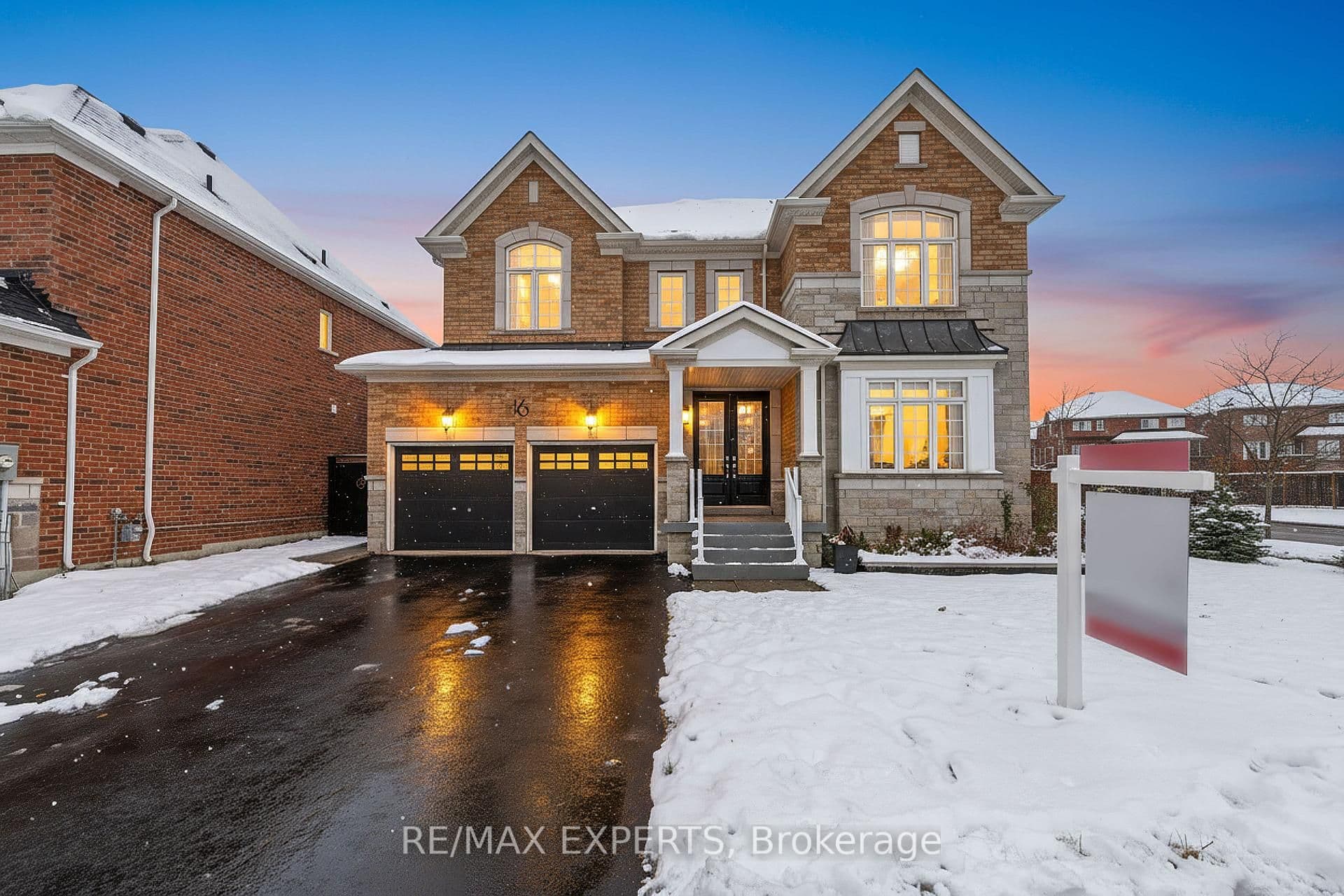 16 Vivian Creek Road, East Gwillimbury, ON L0G 1M0