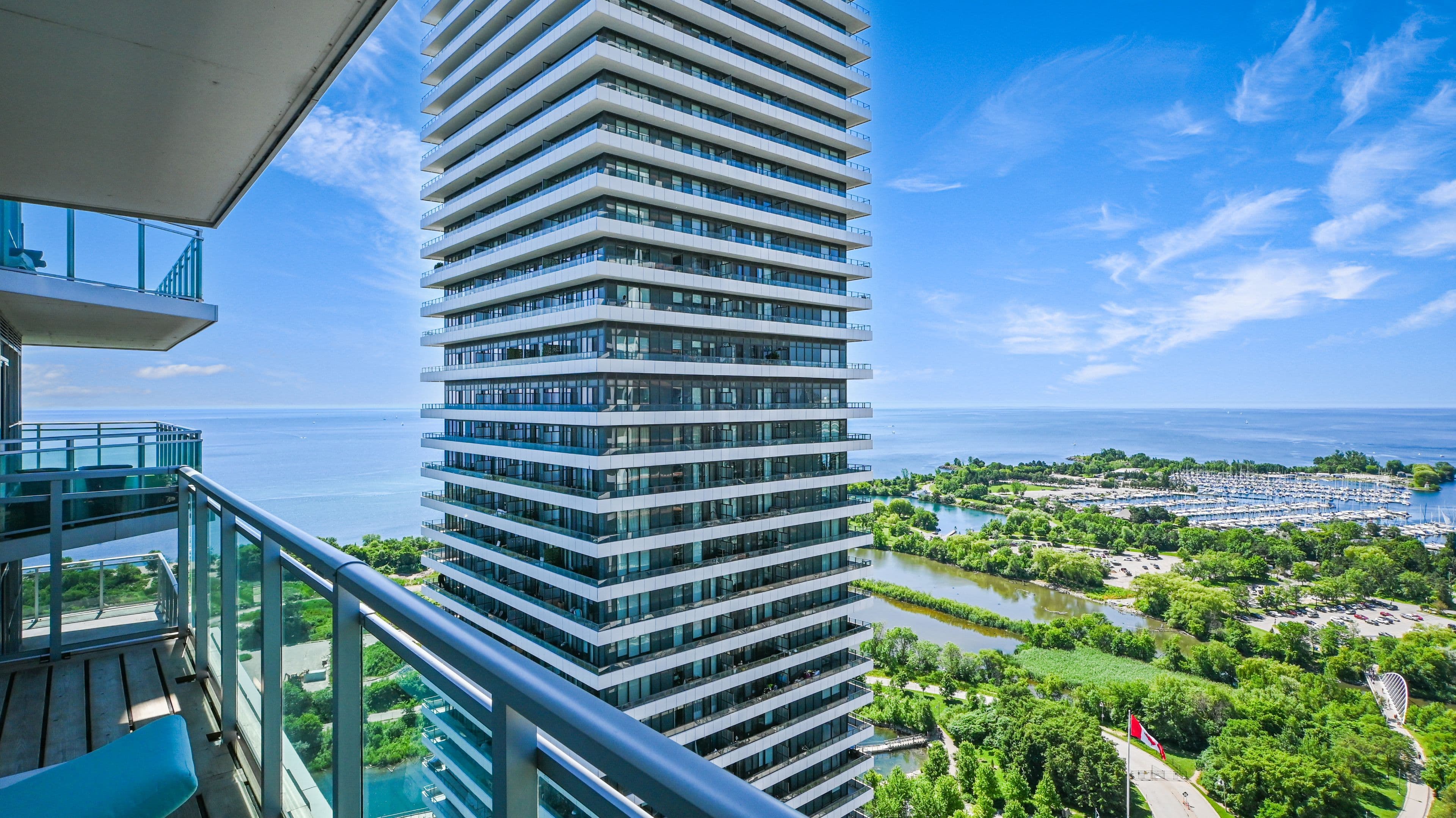 33 Shore Breeze Drive 2811, Toronto W06, ON M8V 0G1