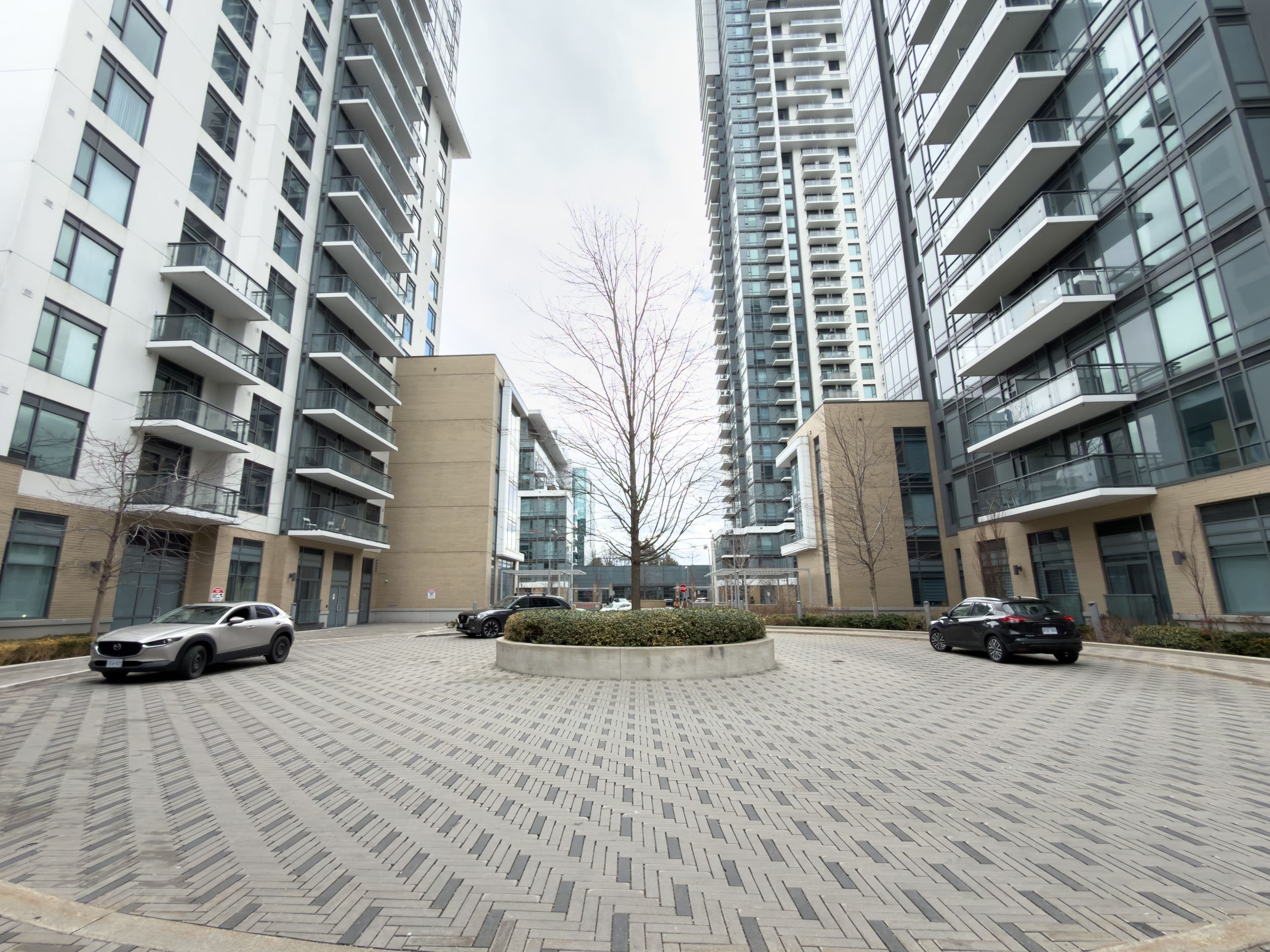 60 Ann O'Reilly Road 760, Toronto C15, ON M2J 0C8