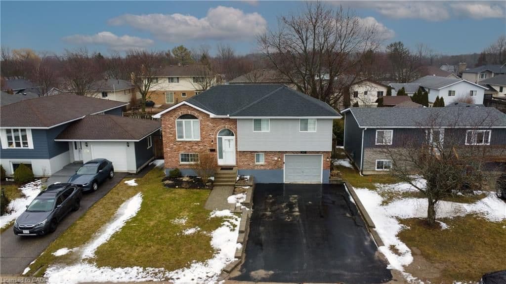 647 KENNARD Crescent, Kincardine, ON N2Z 1T4