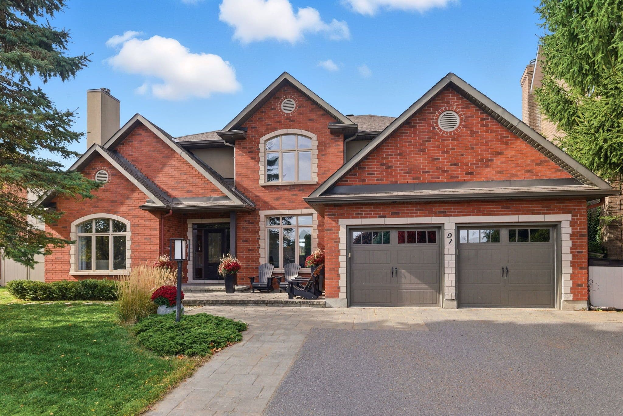 91 Shaughnessy Crescent, Kanata, ON K2K 2N1