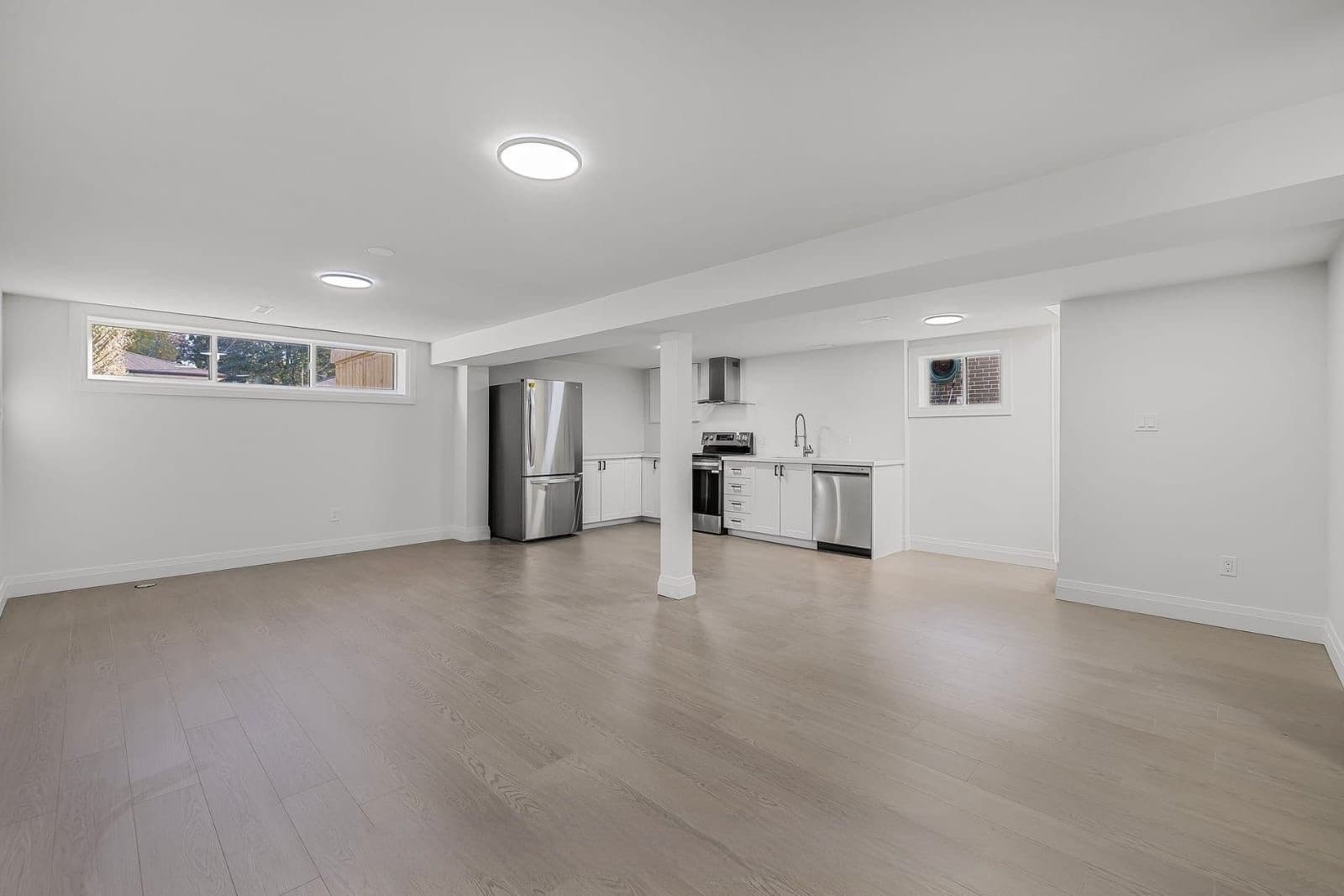 703 Sunnypoint Drive Bsmt, Newmarket, ON L3Y 2Z7