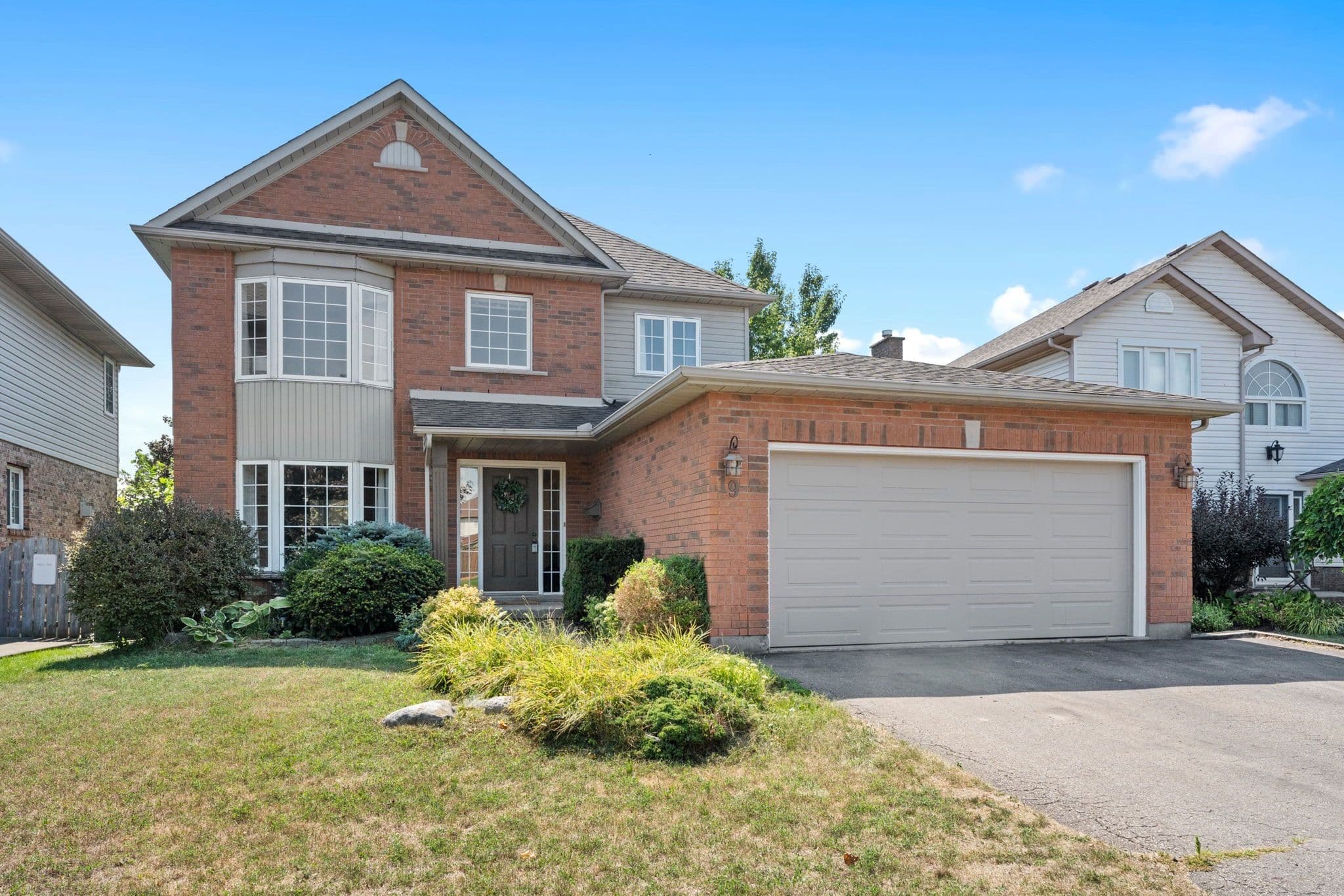 19 Crysler Crescent, Thorold, ON L2V 5A2