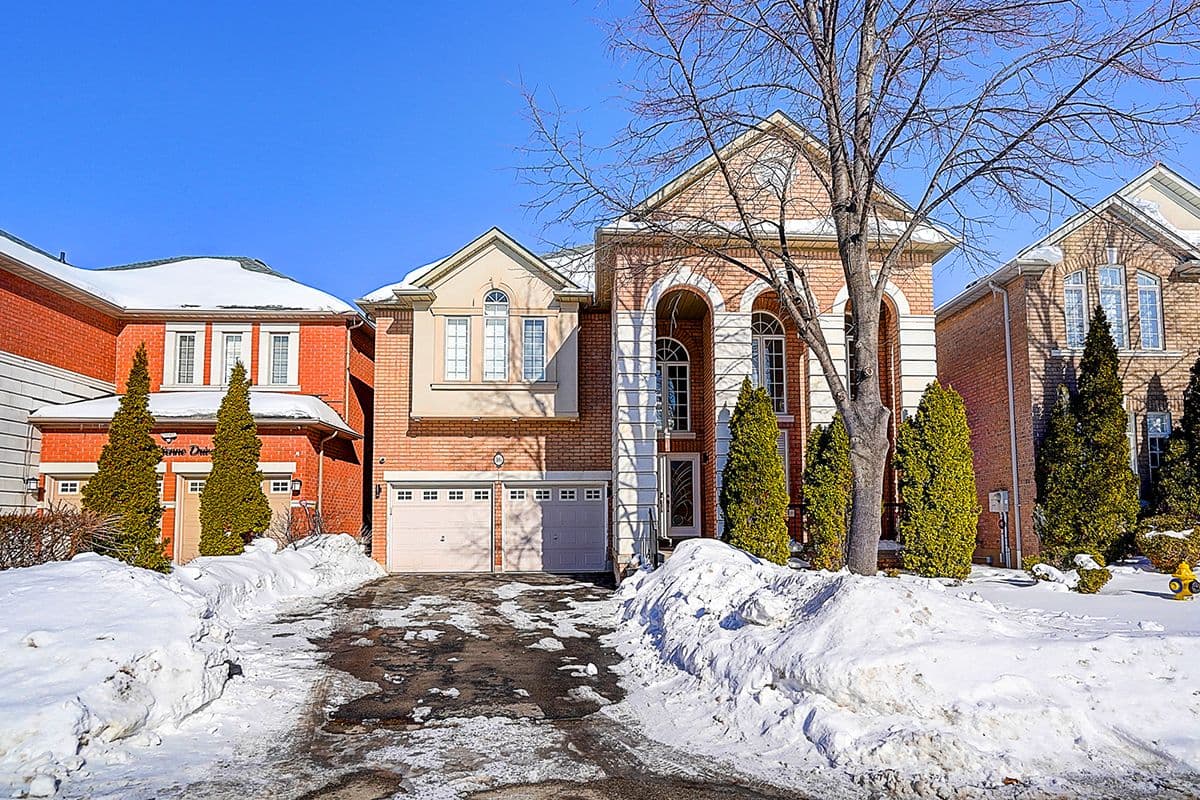 16 St Etienne Drive, Vaughan, ON L4H 2X4