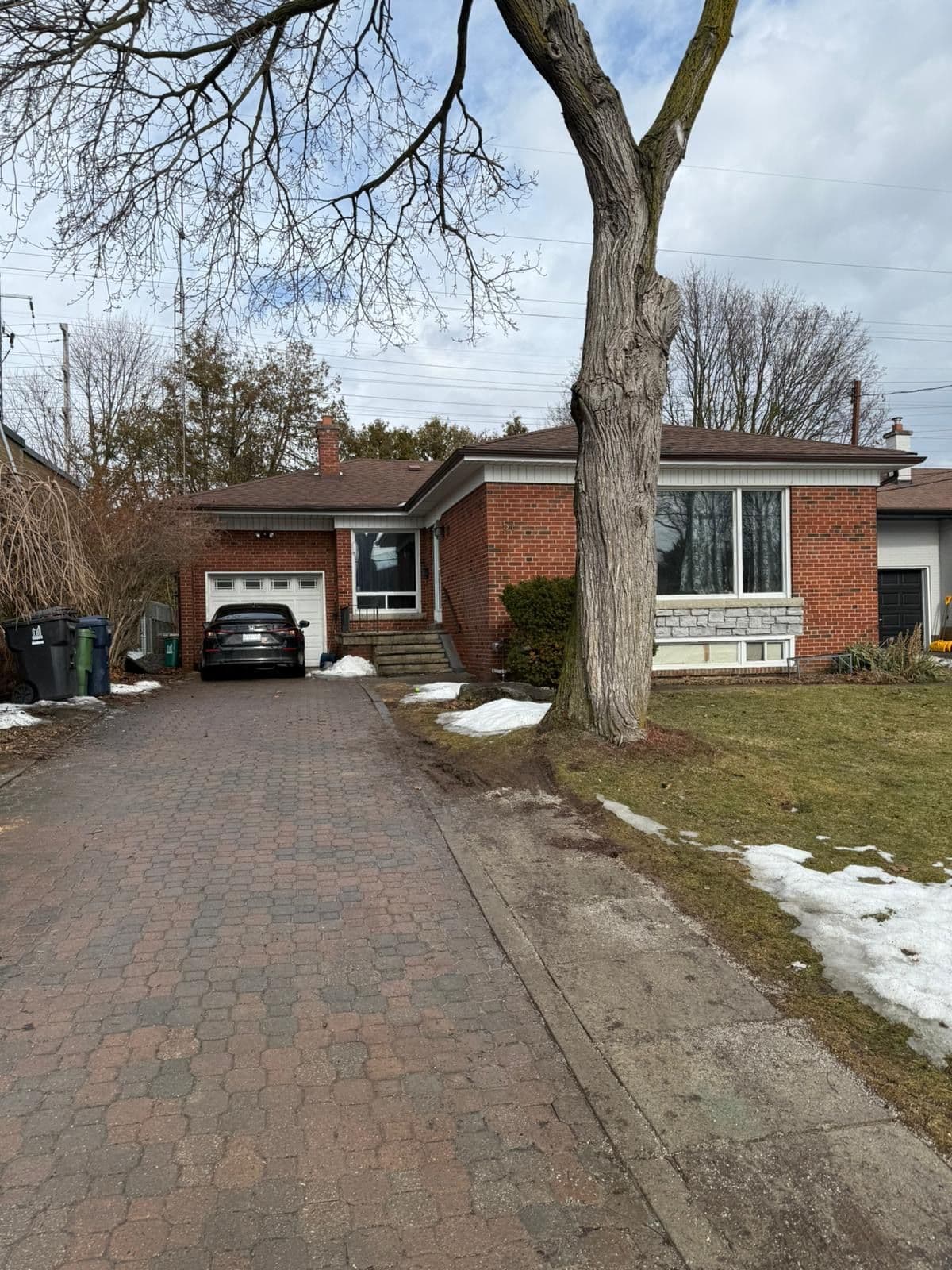 57 Glen Agar Drive Main, Toronto W08, ON M9B 5M2
