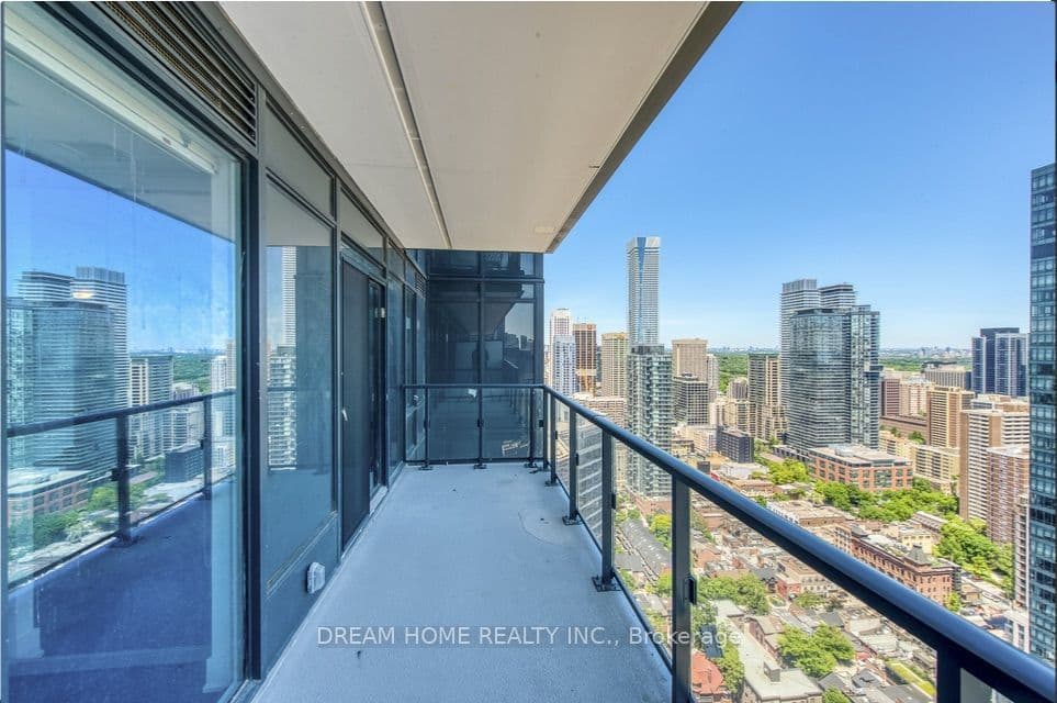 955 Bay Street 3809 -Room, Toronto C01, ON M5S 2A2