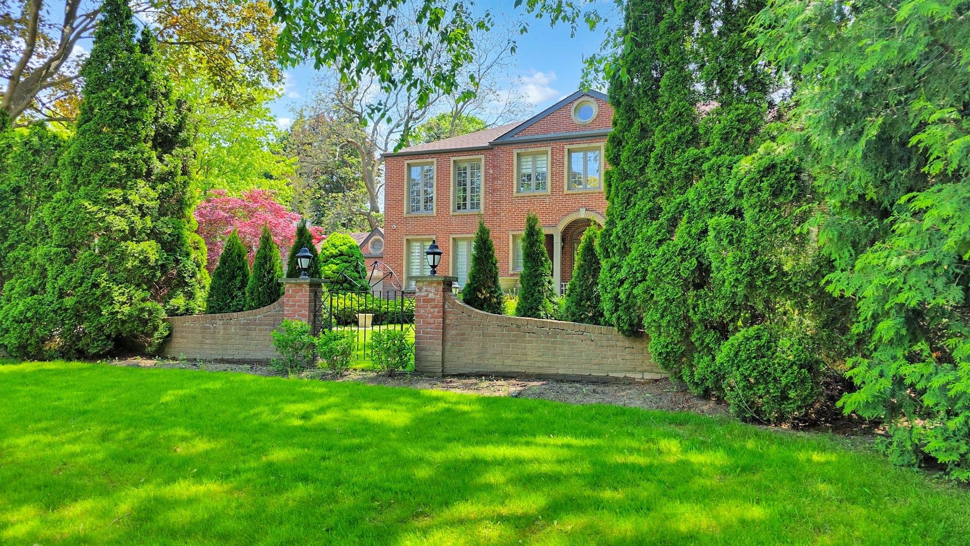 21 Forest Heights Boulevard, Toronto C12, ON M2L 1G4