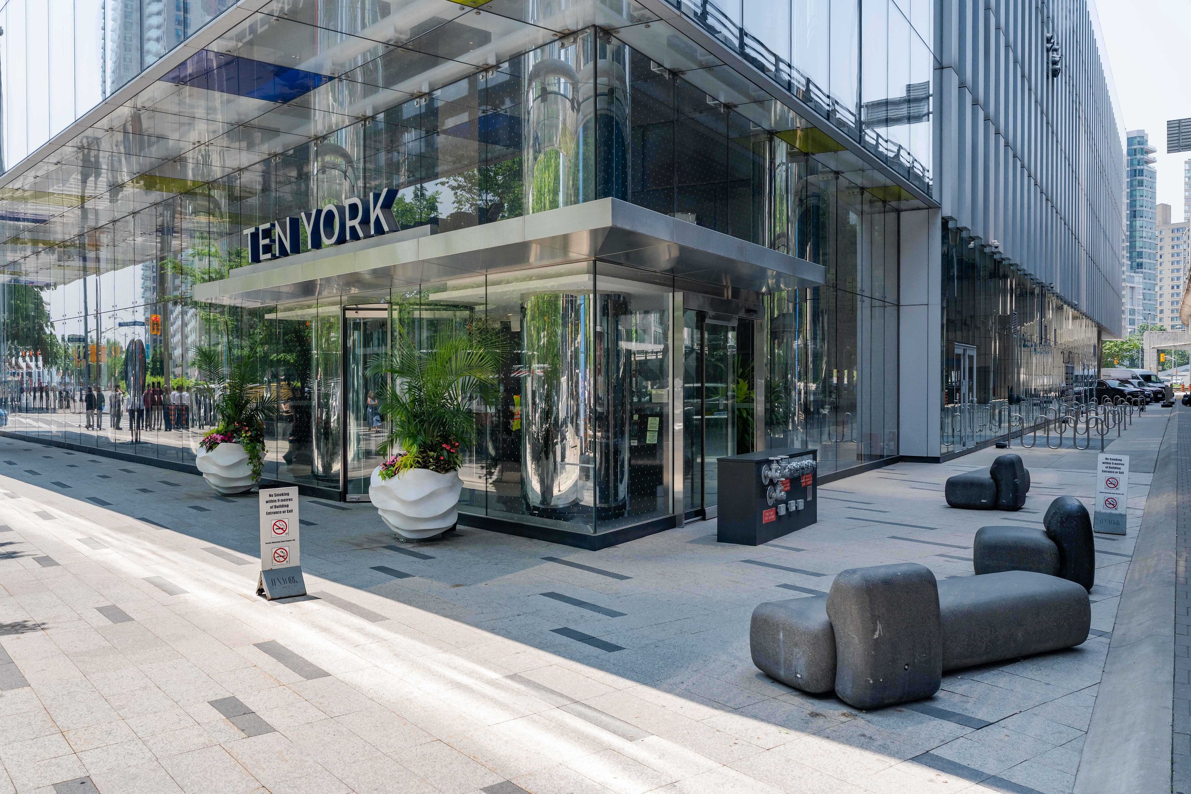 10 York Street 4303, Toronto C01, ON M5J 0E1