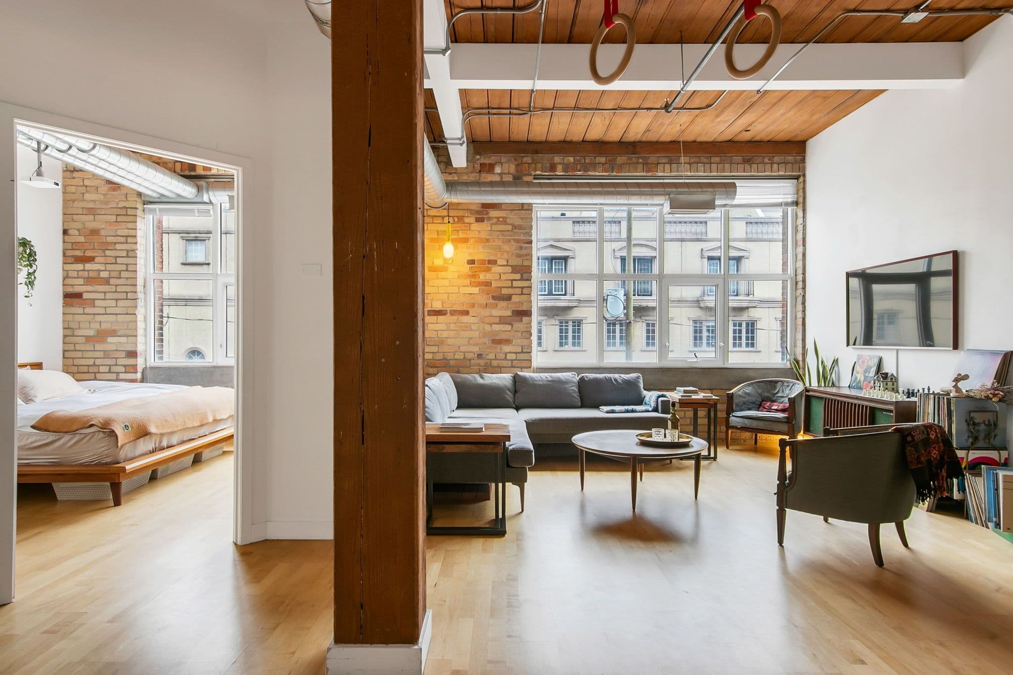 955 Queen Street W 316, Toronto C01, ON M6J 3X5