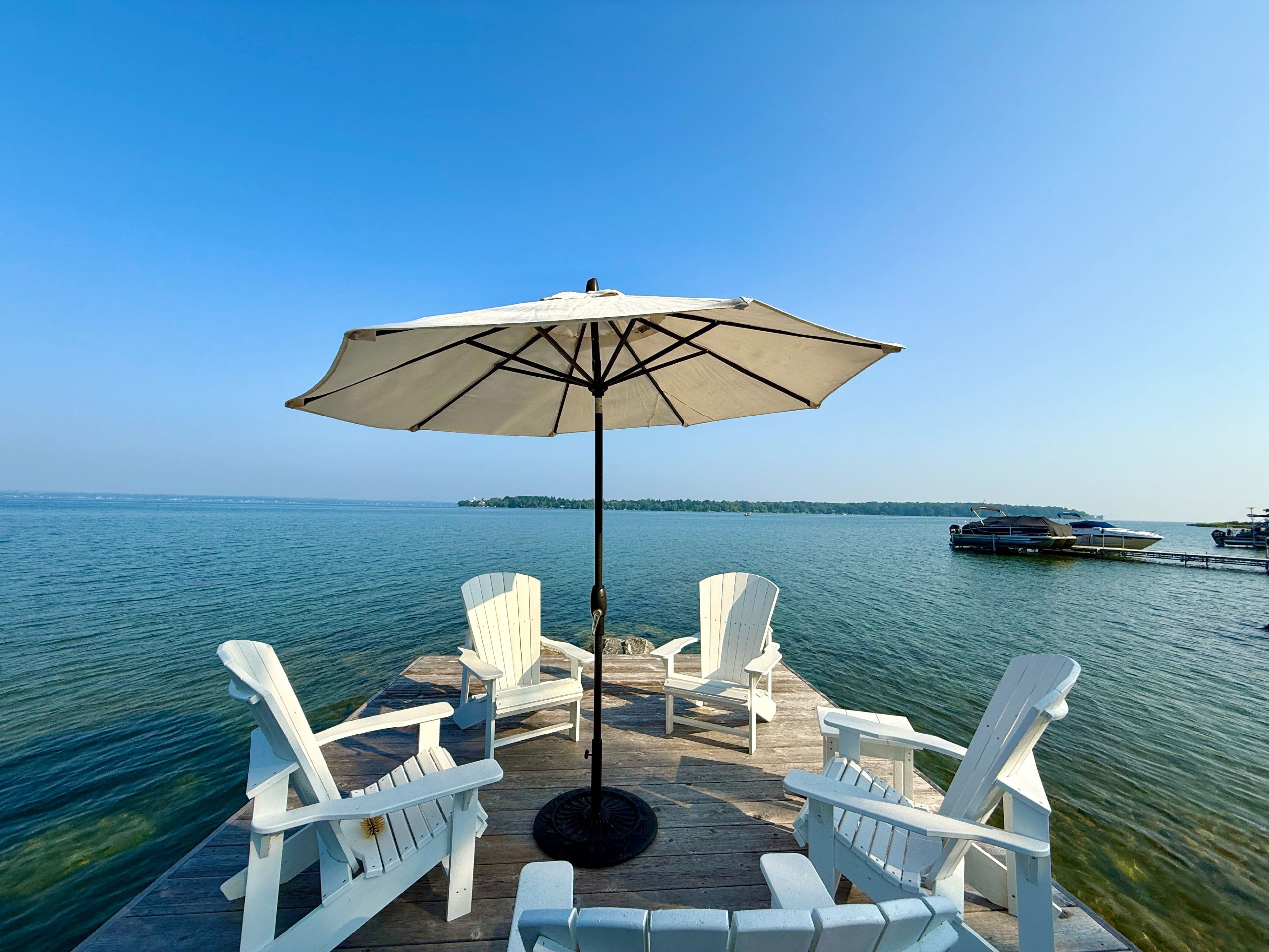 911 Lake Drive N, Georgina, ON L4P 3E9