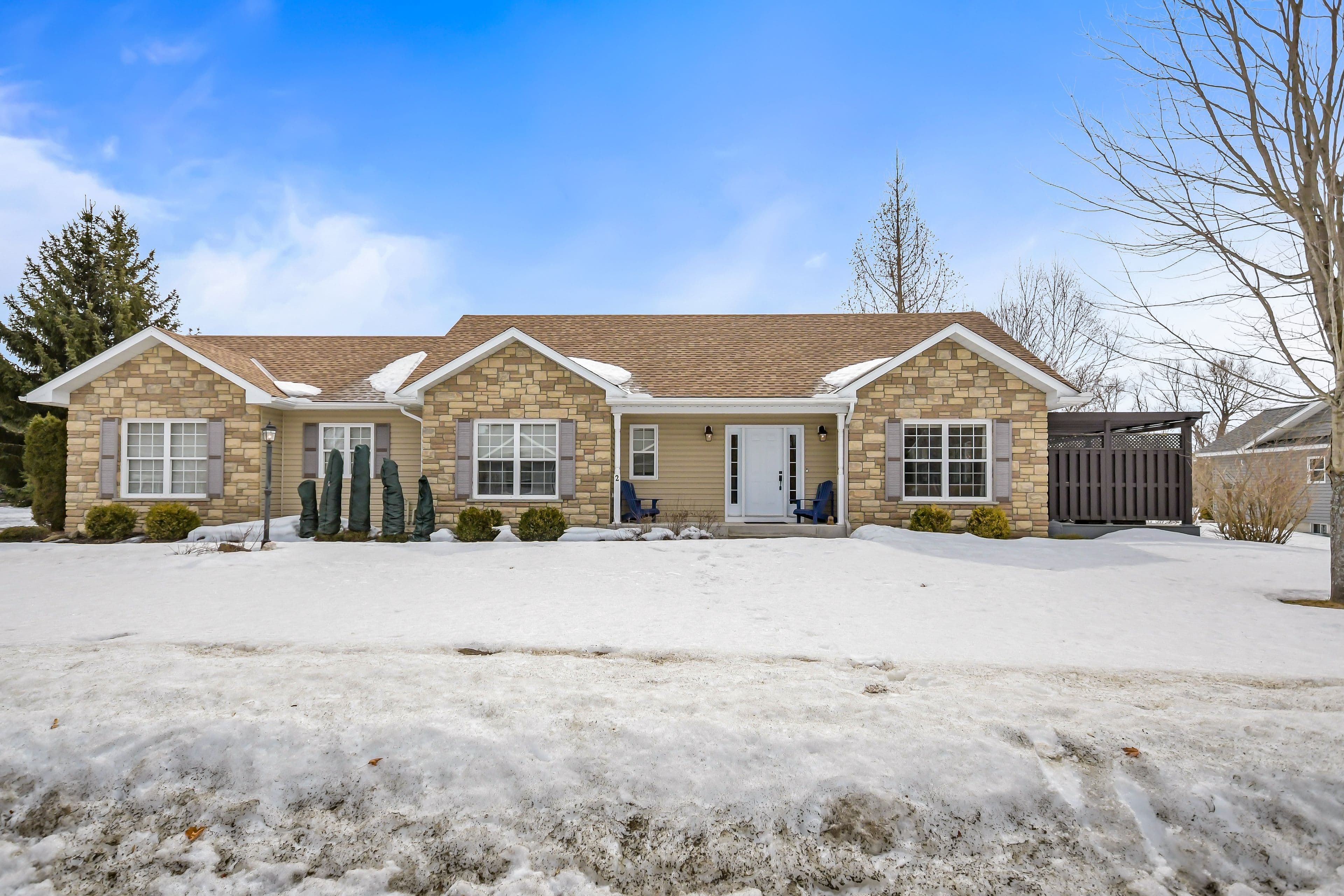 2 Inveraray Court, Bracebridge, ON P1L 2G8