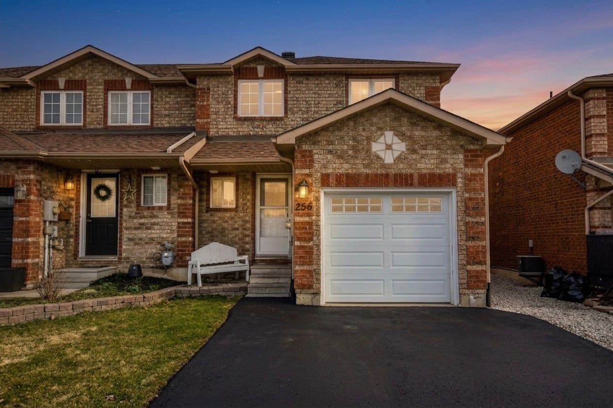 256 Dunsmore Lane, Barrie, ON L4M 7A7