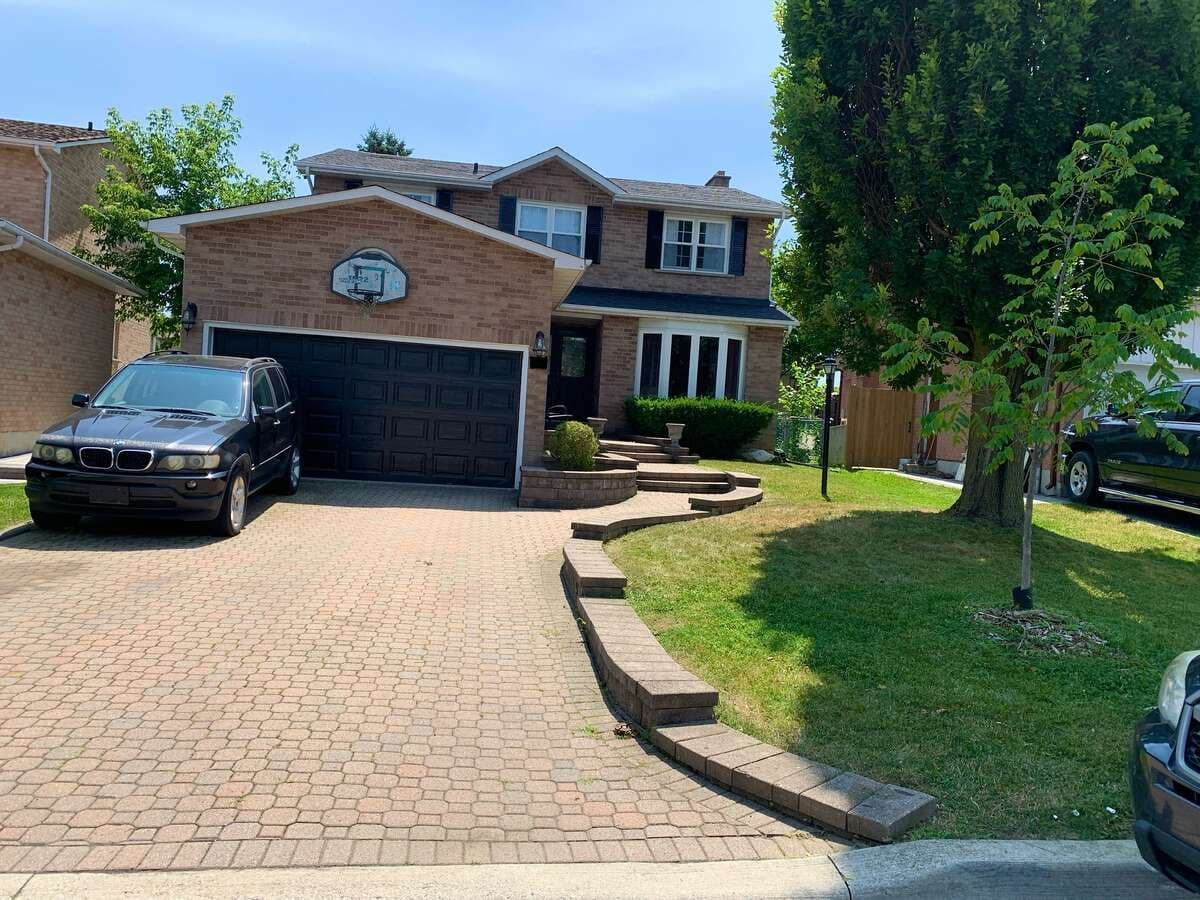 102 Burwell Crescent, Markham, ON L3P 6V1