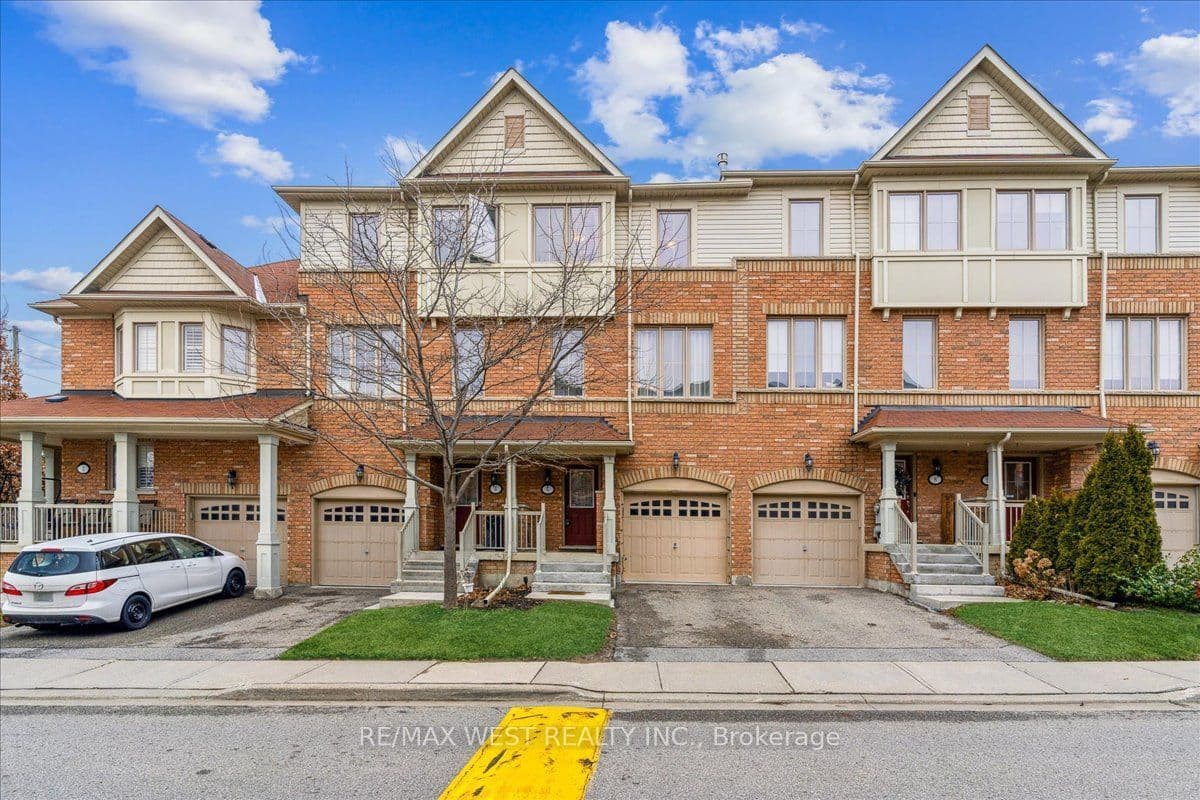 6 Cedar Lake Crescent 3, Brampton, ON L6Y 0P9