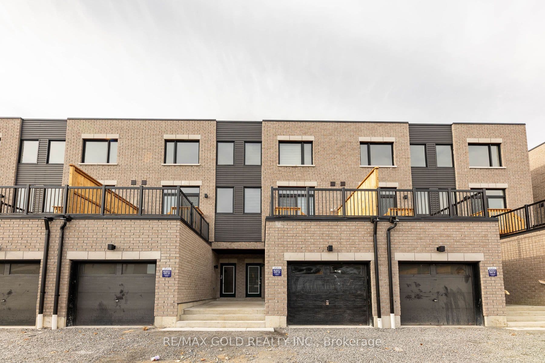 217 Monarch Avenue, Ajax, ON L1S 7M3