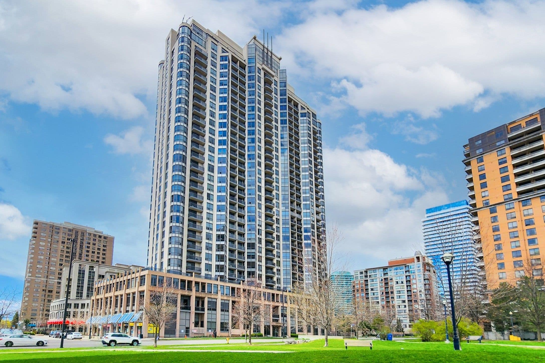 10 Northtown Way 814, Toronto C14, ON M2N 7L4