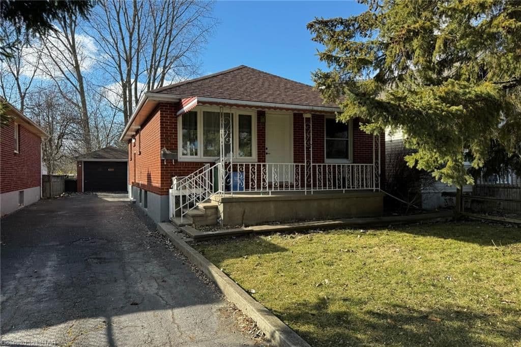 61 Mackay Avenue 2, London South, ON N6J 2V4