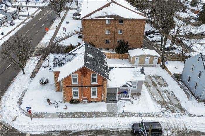 168 Centre Street S, Oshawa, ON L1H 4A6