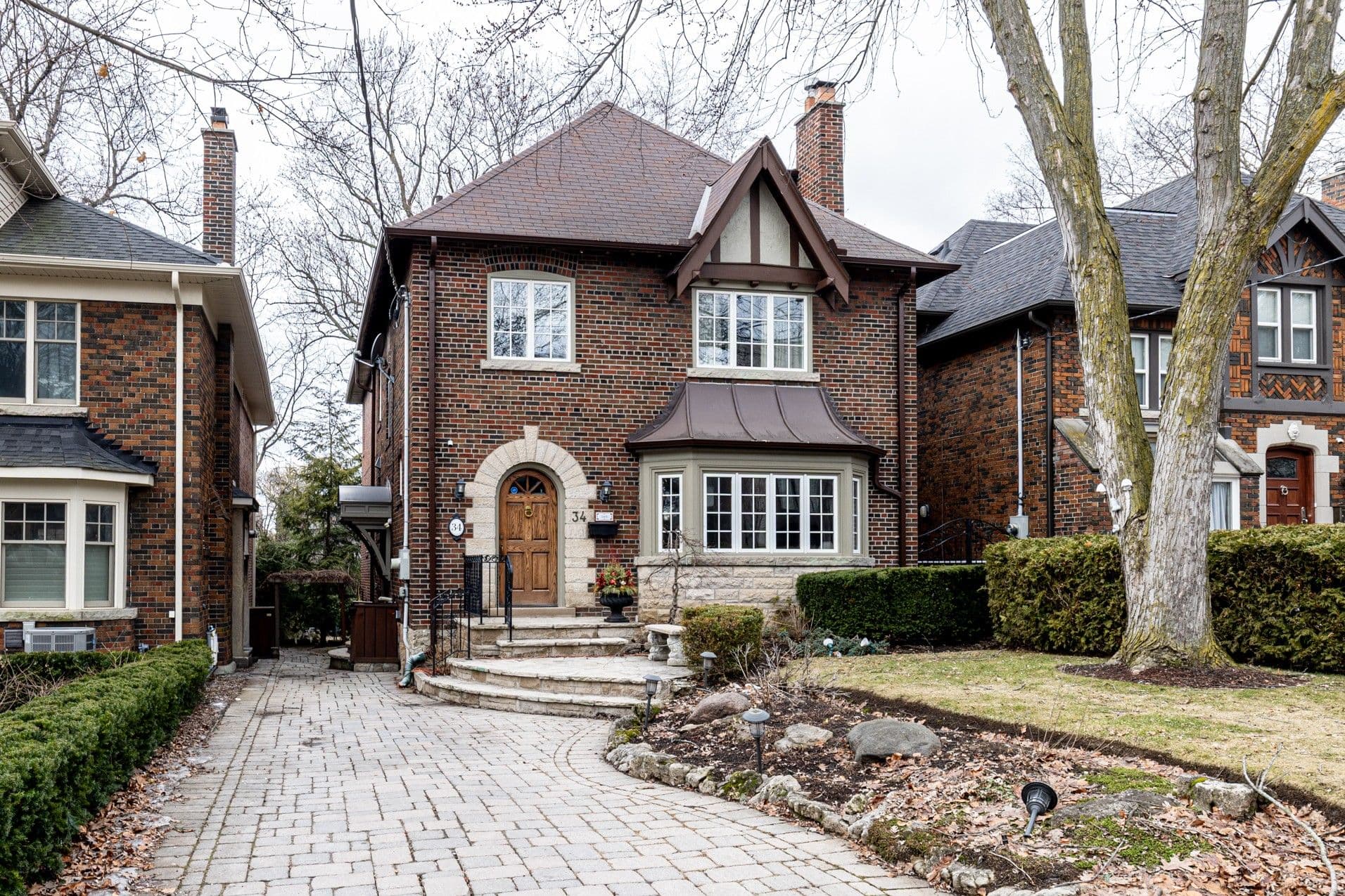 34 Tarlton Road, Toronto C03, ON M5P 2M4