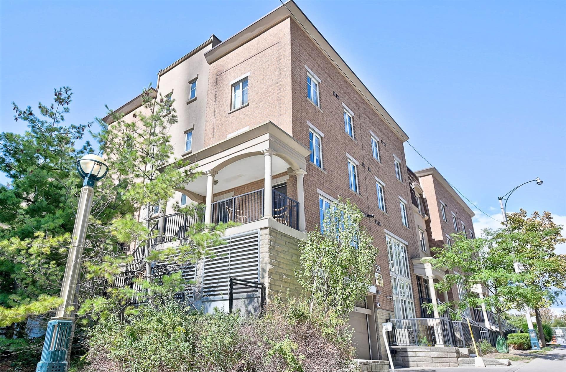 22 Western Battery Road 109, Toronto C01, ON M6K 3N9