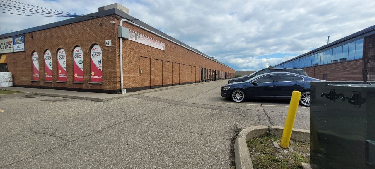 471 Garyray Drive, Toronto W05, ON M9L 1P9