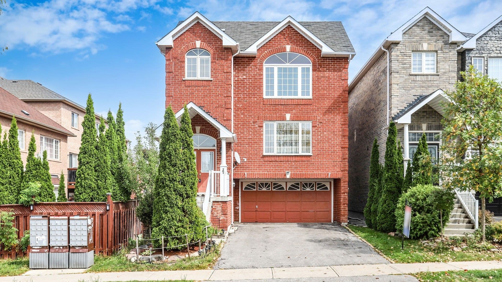 247 Knapton Drive, Newmarket, ON L3X 3B7