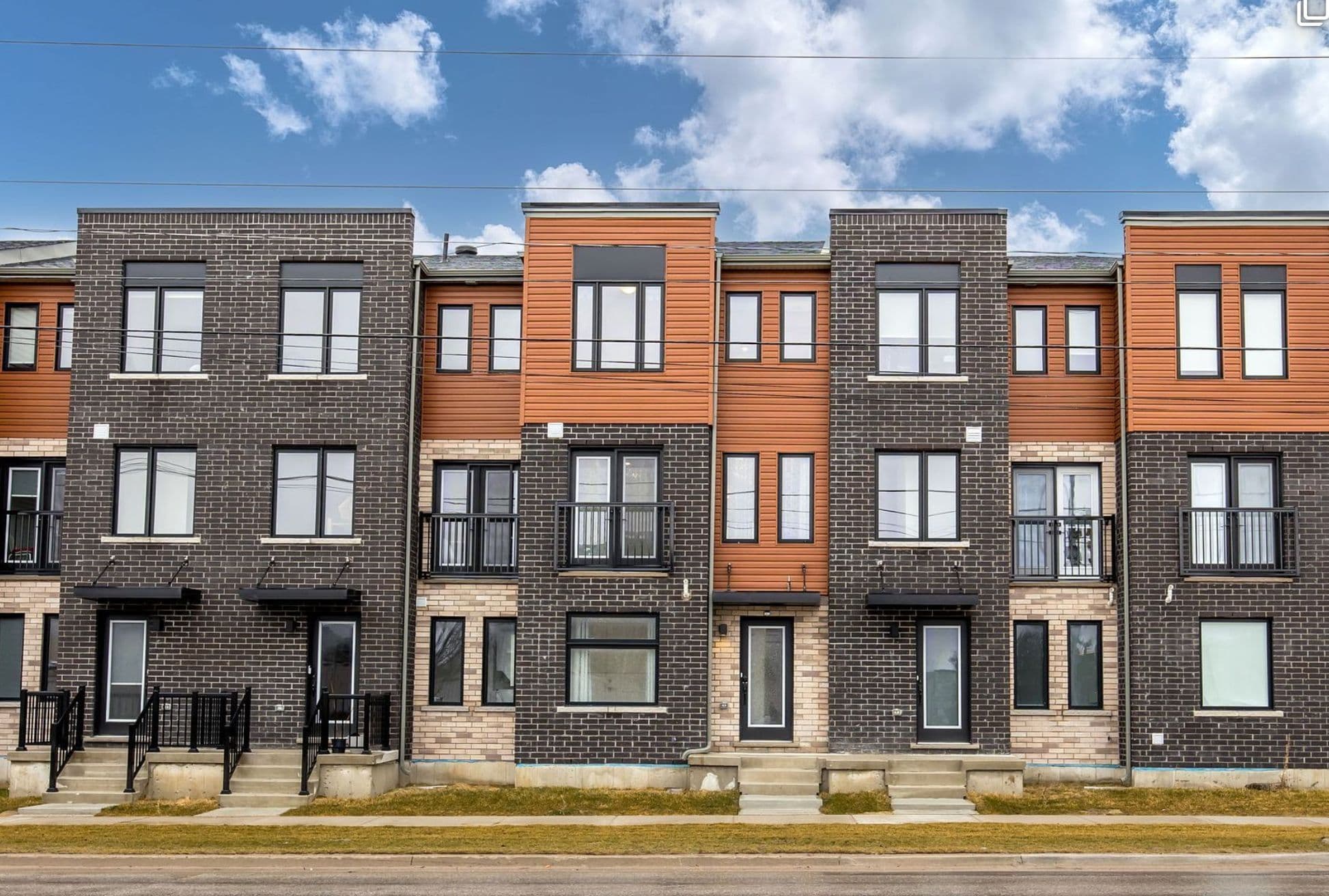 119 Fairlane Avenue, Barrie, ON L9J 0M5