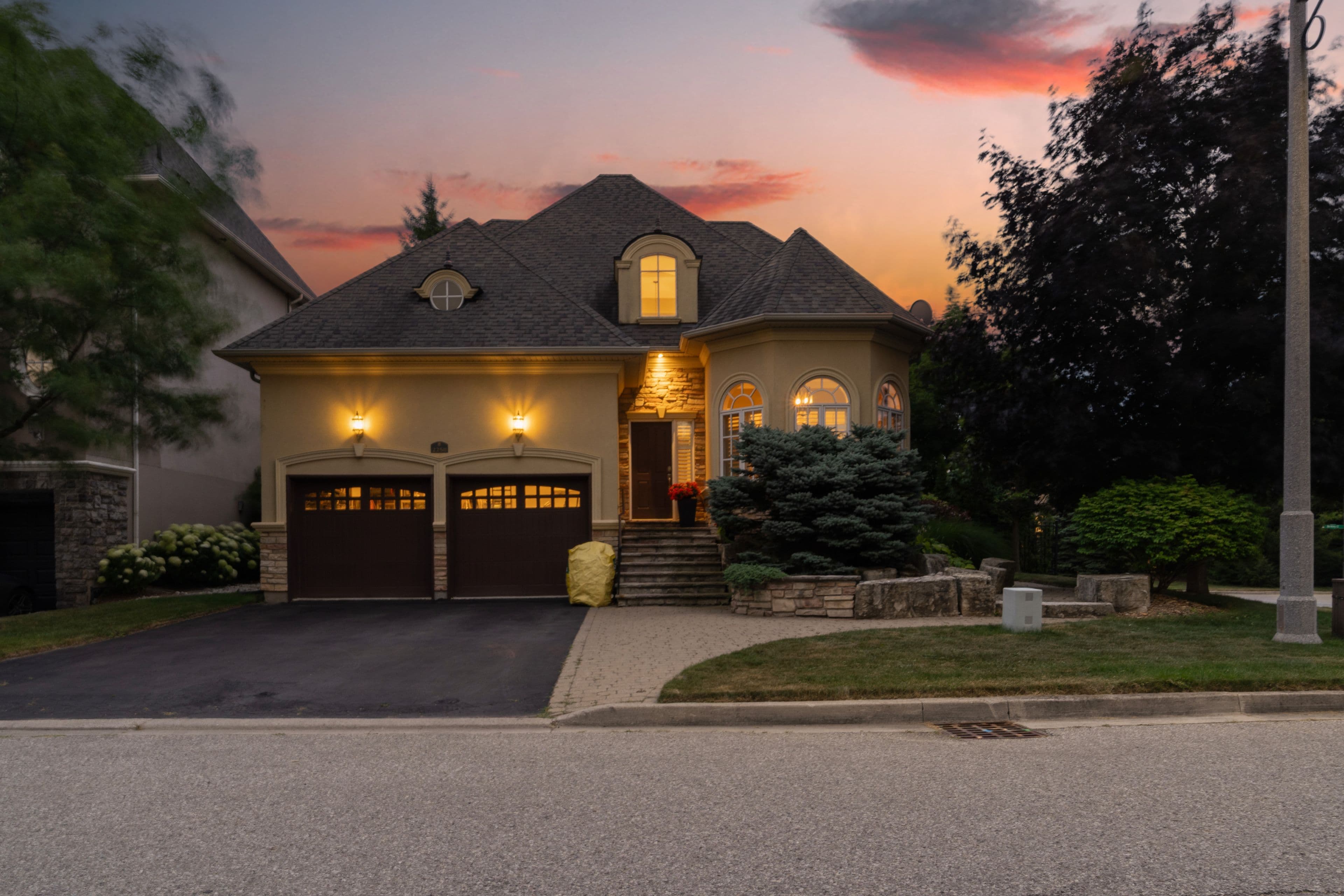 2258 Providence Road, Oakville, ON L6H 6Y9