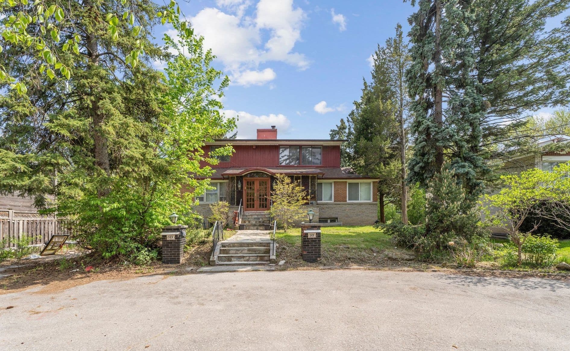 149 Clanton Park Road, Toronto C06, ON M3H 2E6
