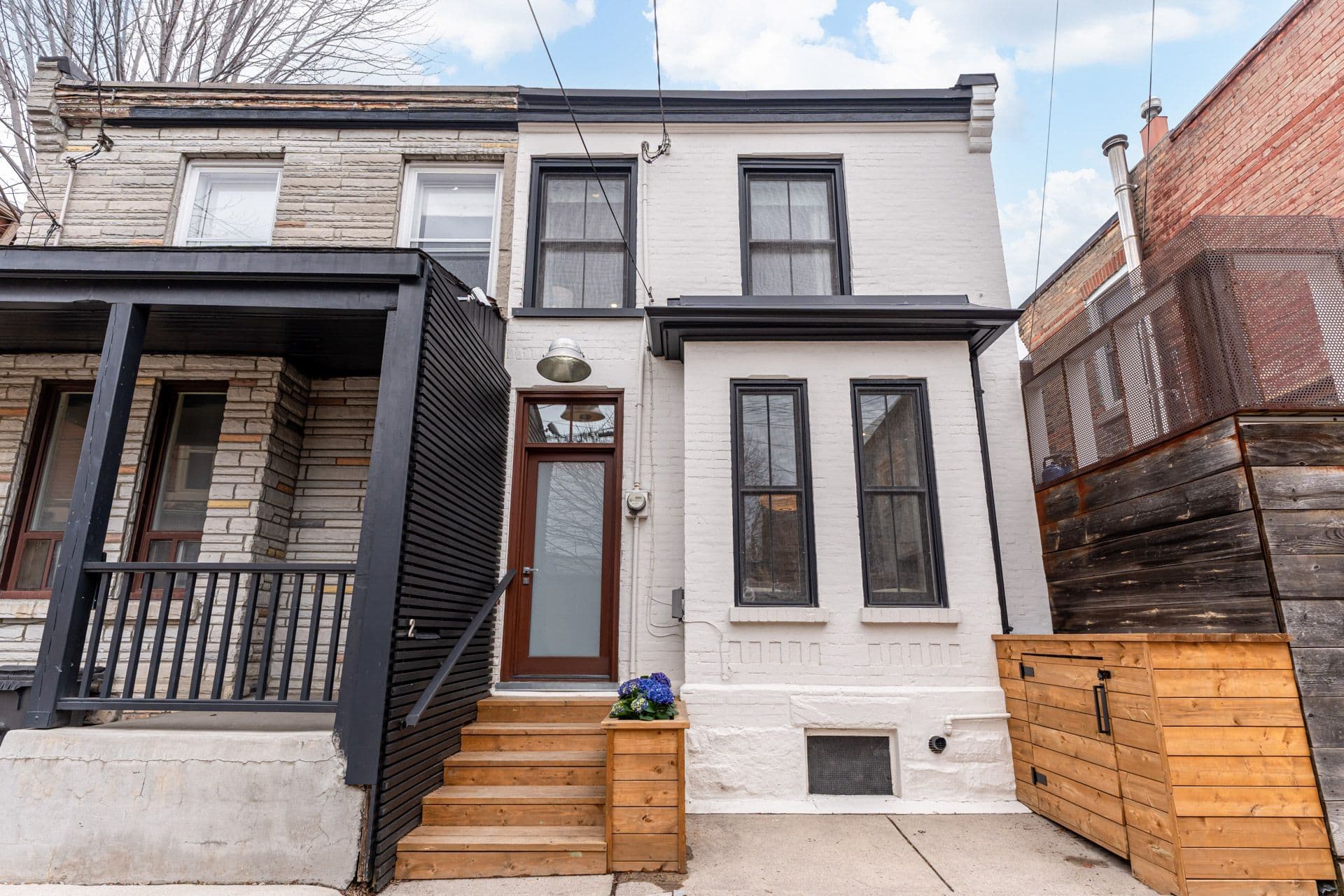 2 Plymouth Avenue, Toronto C01, ON M6J 1Z1