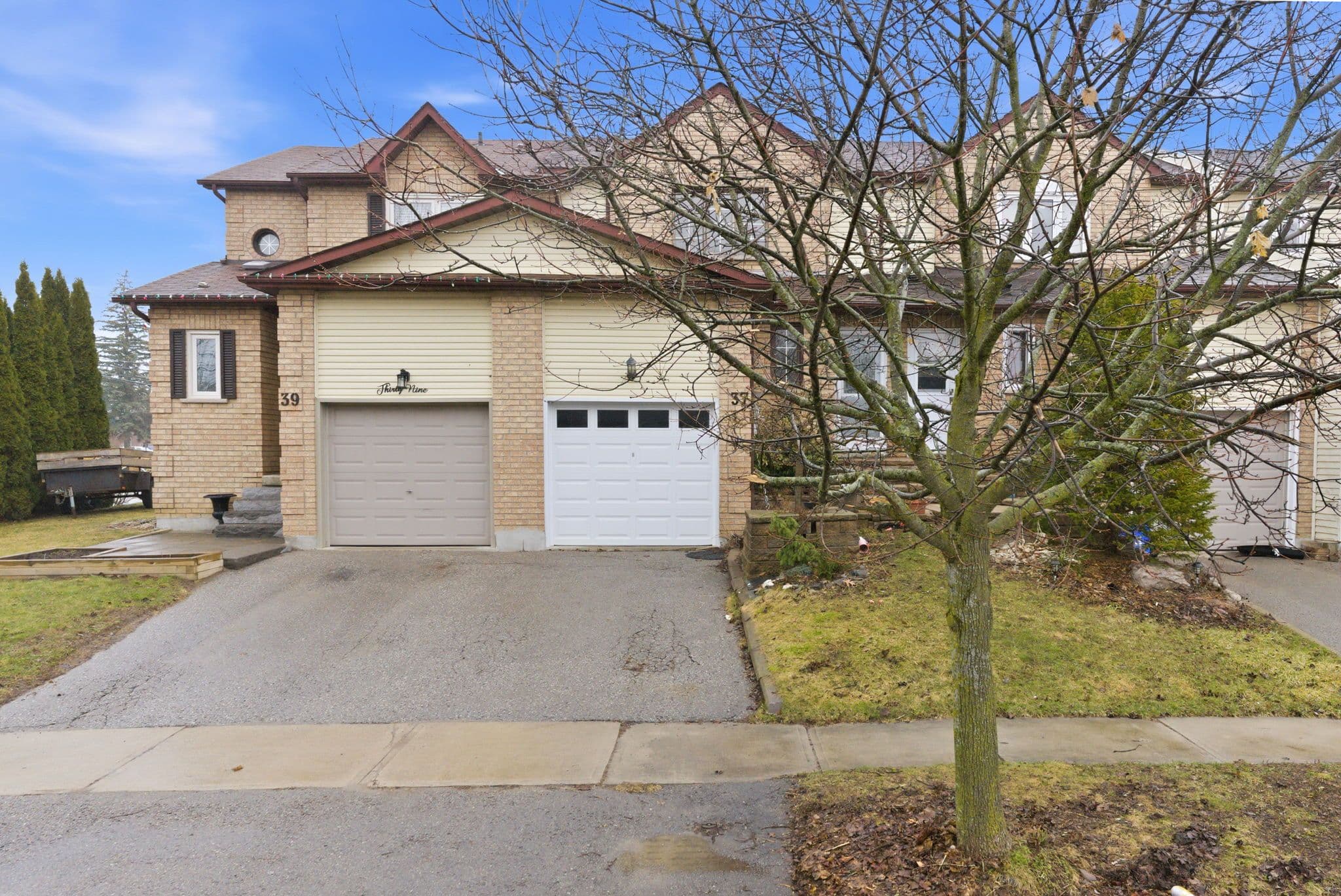 37 Moulton Court, Clarington, ON L1E 2W4