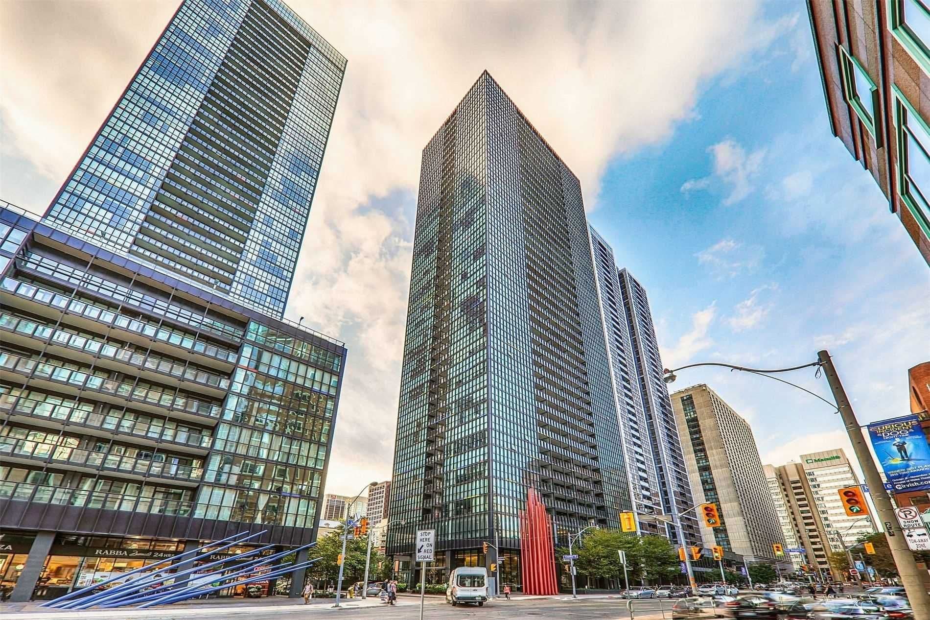 110 Charles Street E 3201, Toronto C08, ON M4Y 1T5