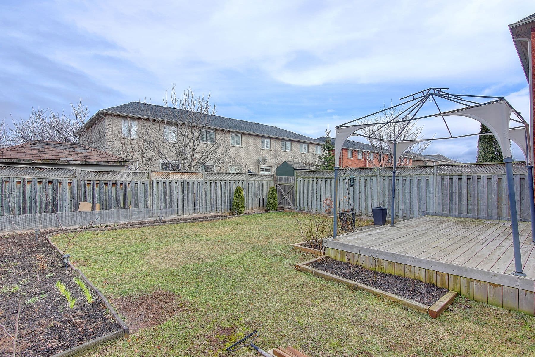 1498 Pinecliff Road, Oakville, ON L6M 4A8