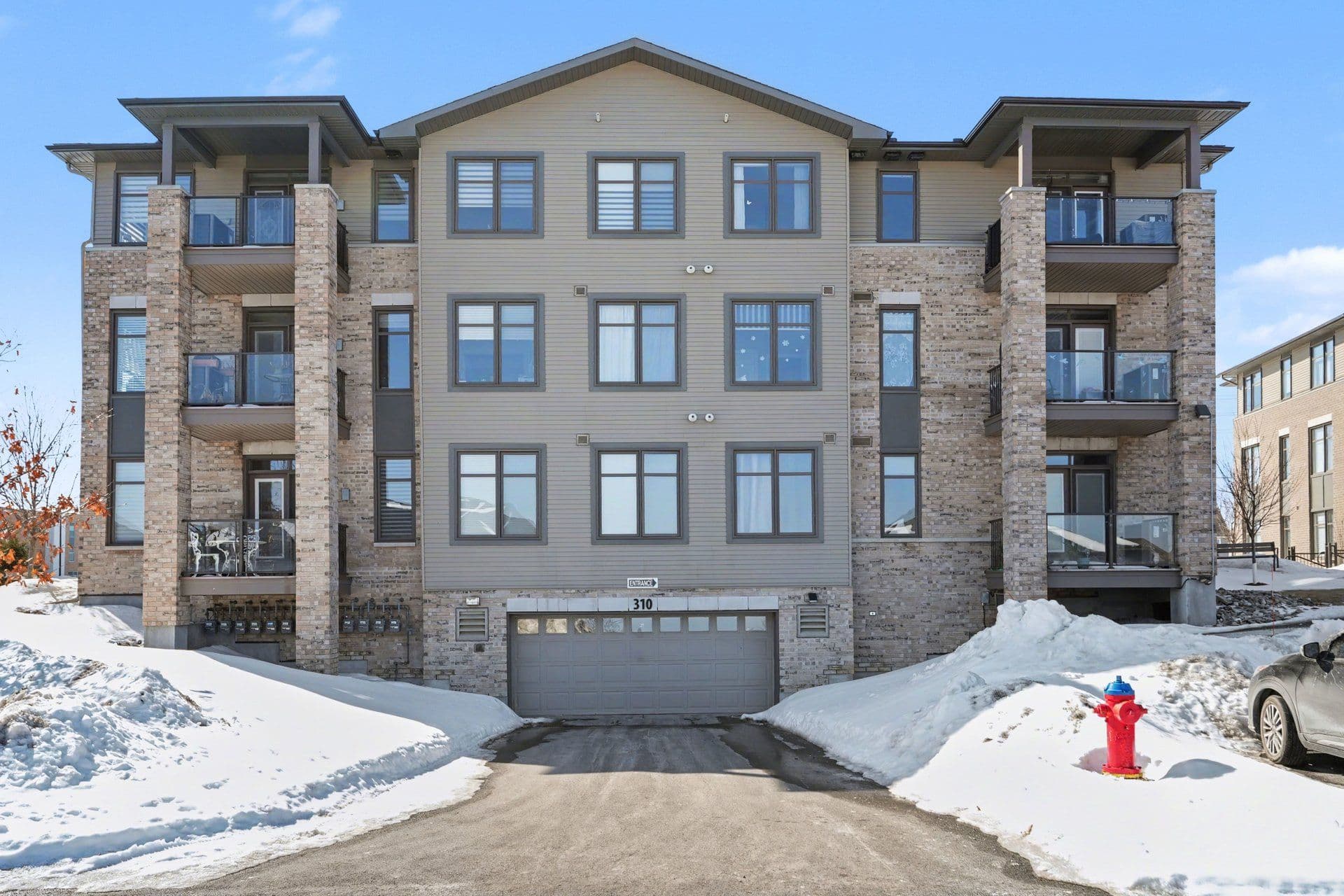 310 Jatoba Private 301, Kanata, ON K2V 0E7